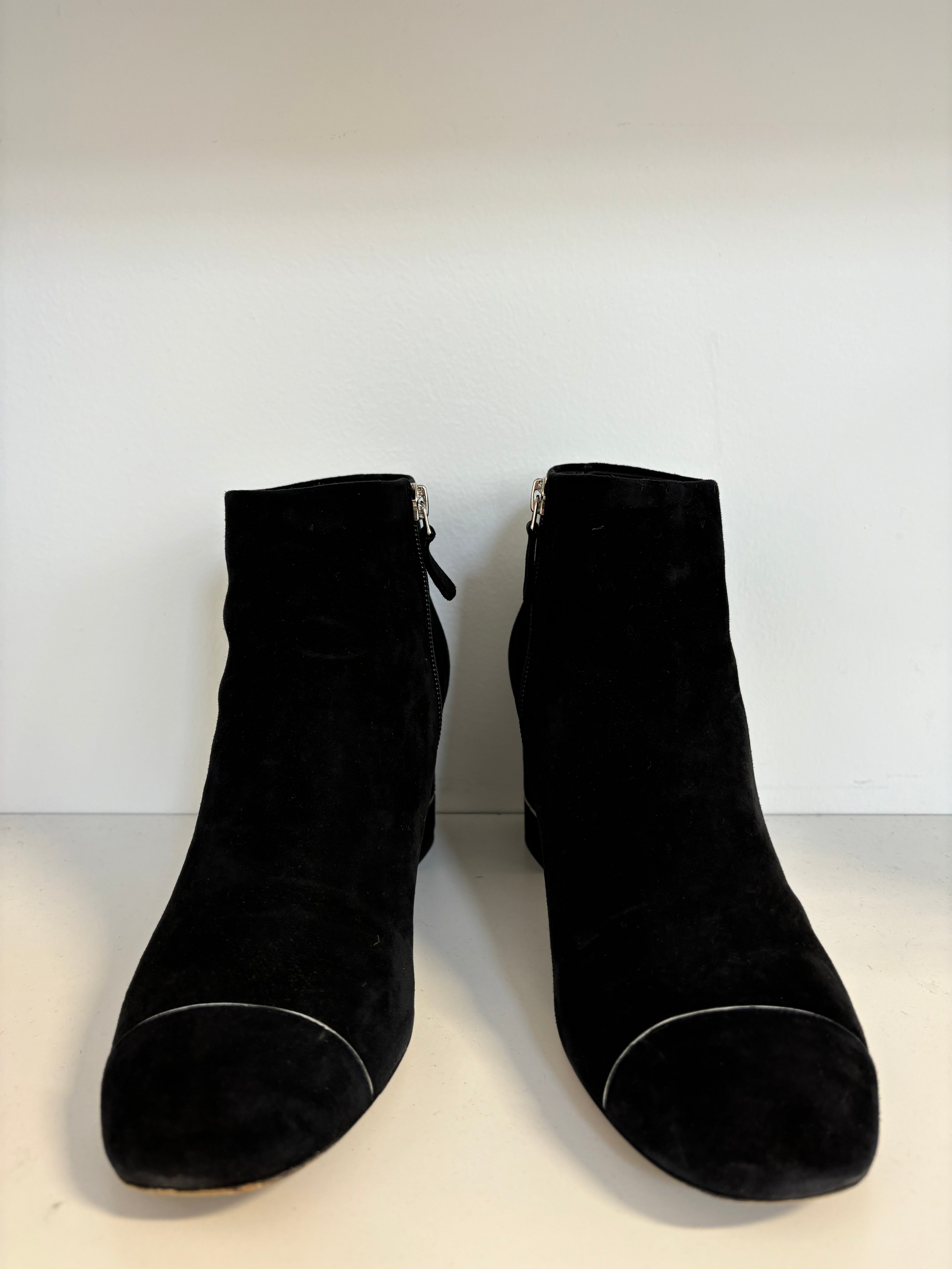 Preloved Chanel - Suede Booties with Logo on Heel