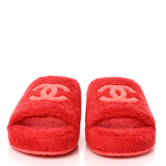 CHANEL red terry cloth slides