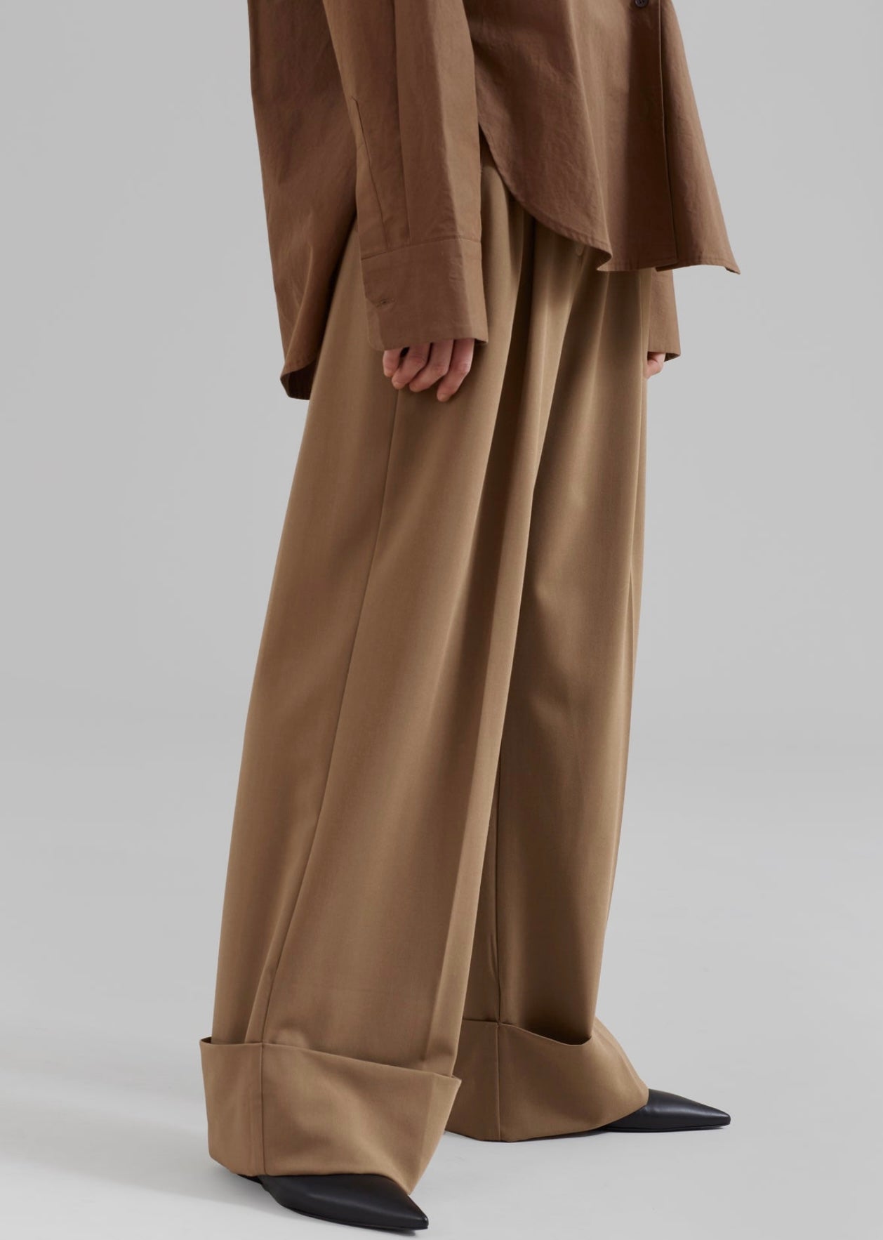 The Frankie Shop - Dax Wide Cuff Trousers – Brown Cream Villa