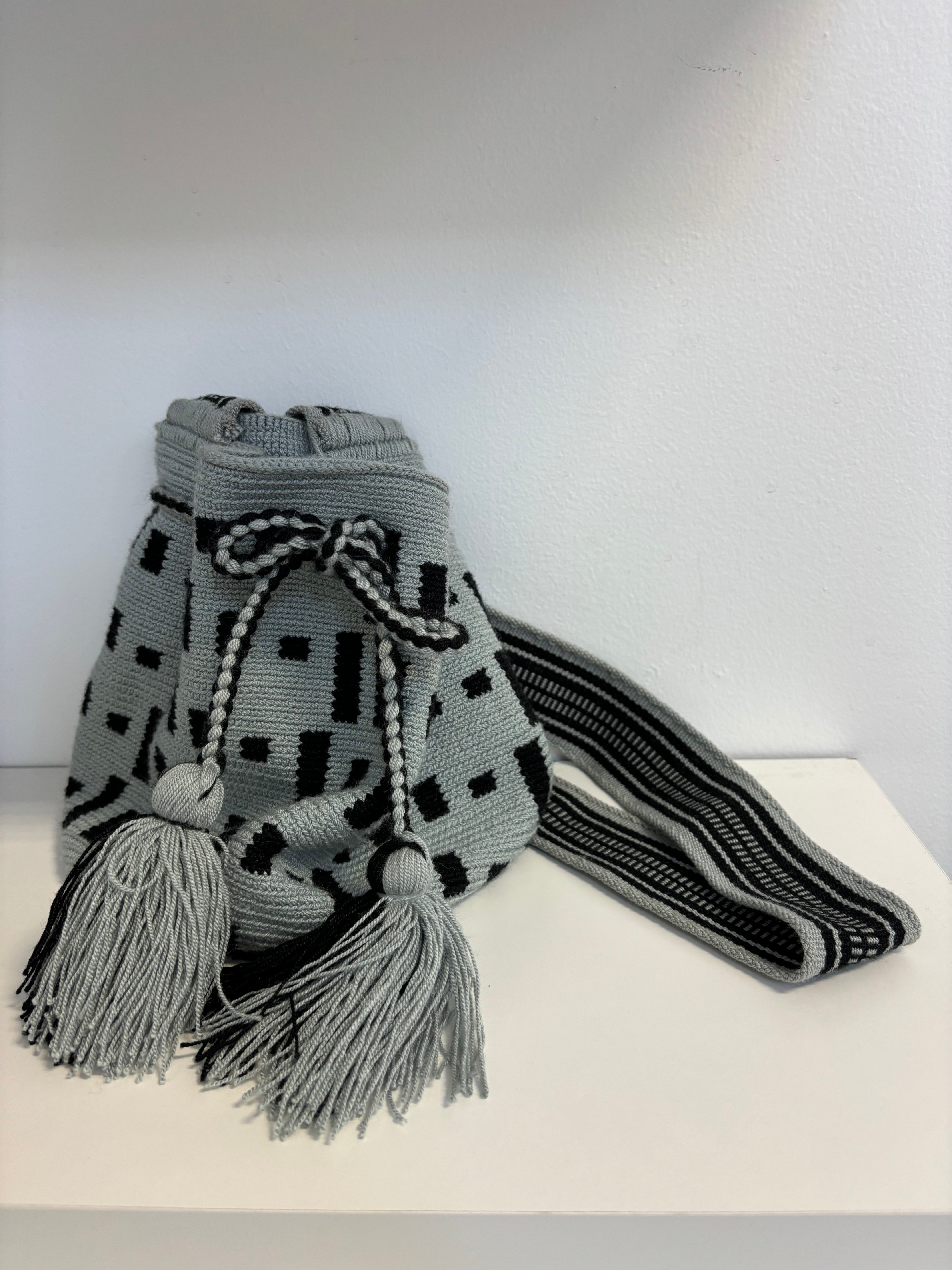 Knit Drawstring Bag (No Brand)