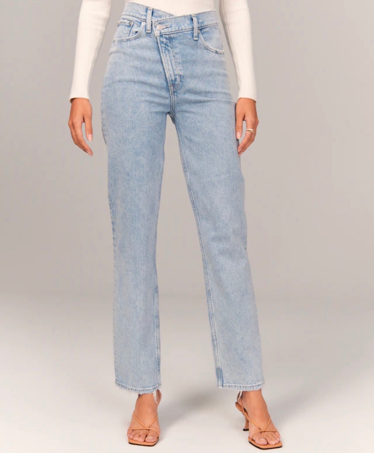 Abercrombie & Fitch - The 90s Straight Ultra High Rise Jeans Acid Wash