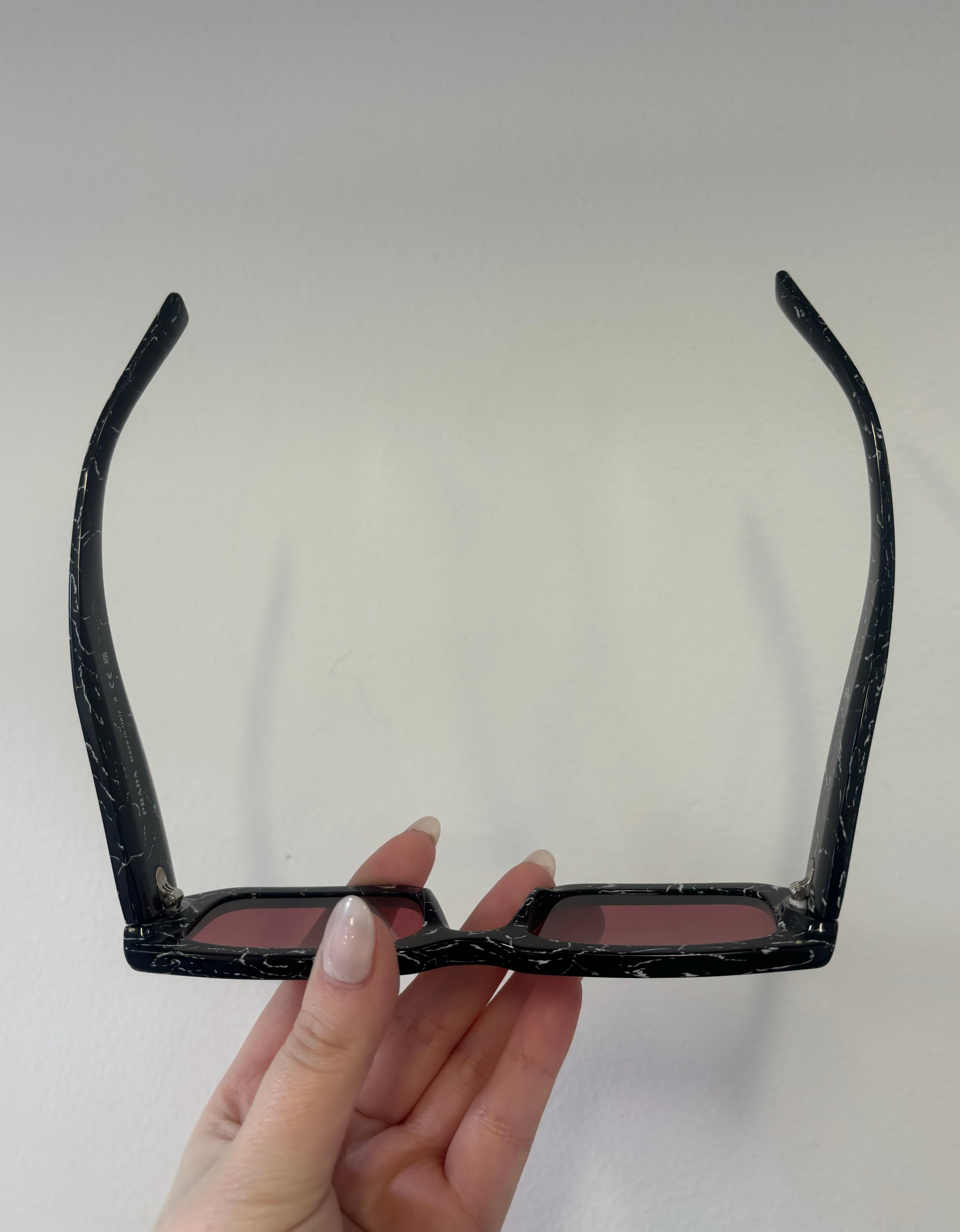 PRADA sunglasses with violet lenses with case