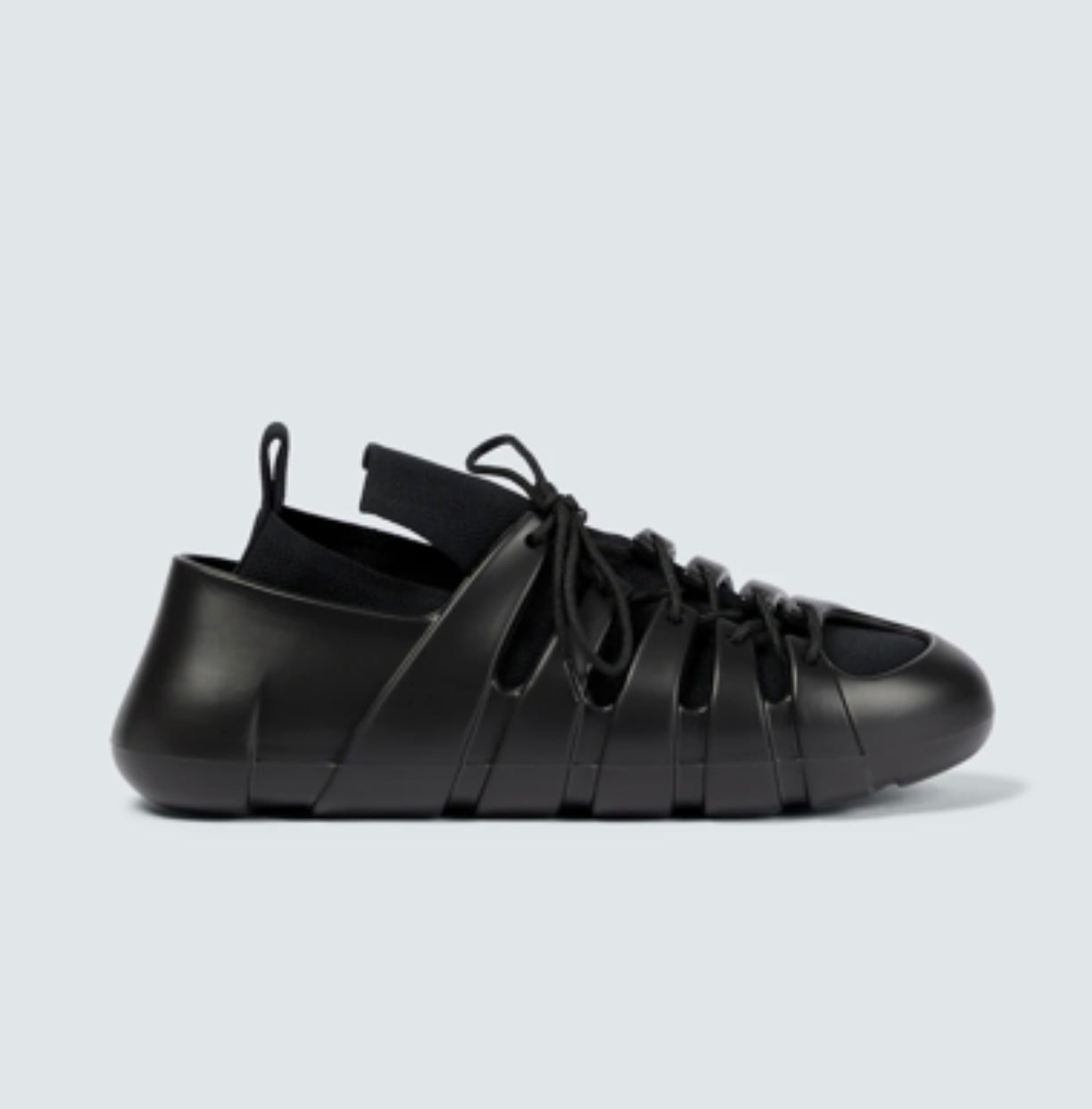 BOTTEGA VENETA - MENS BLACK TRAIL SNEAKERS