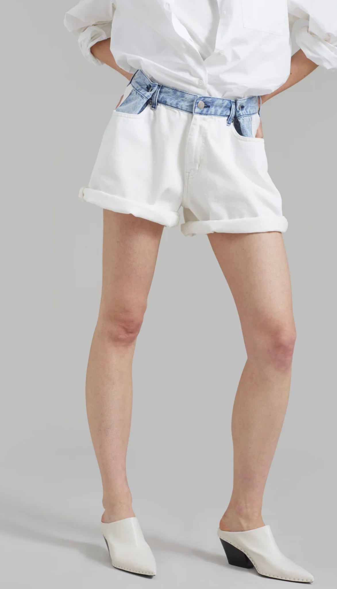 THE FRANKIE SHOP light blue/white shorts