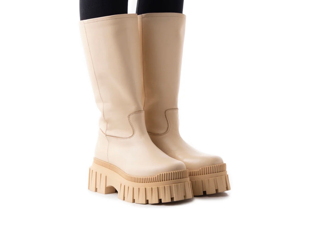 L’INTERVALLE eloise cream boots