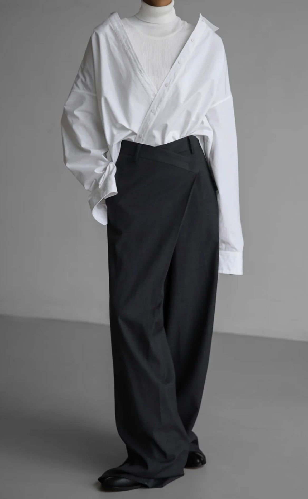The Frankie Shop - MARJORIE ASYMMETRICAL TROUSERS - CHARCOAL