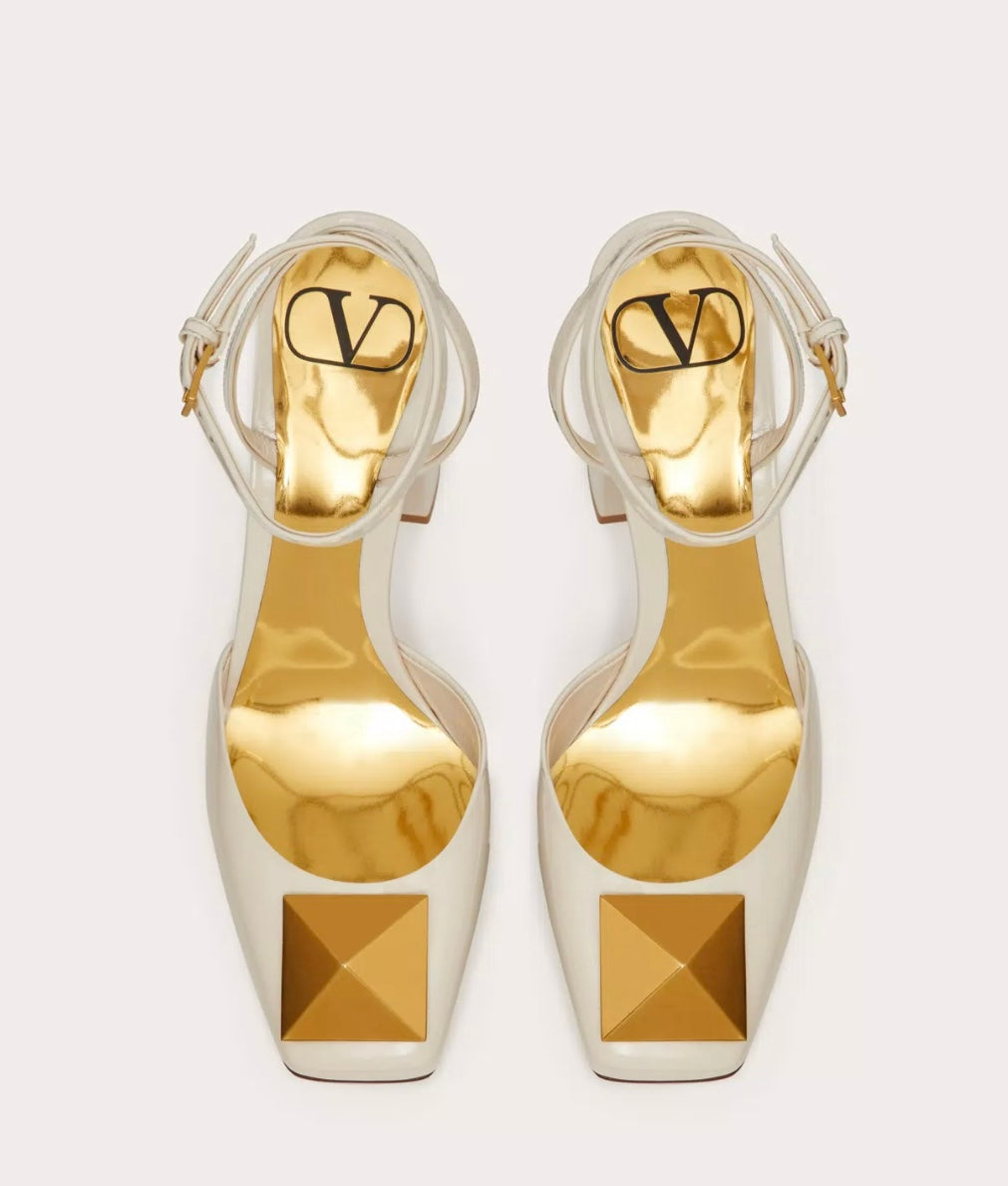 Valentino - ONE STUD PUMP IN PATENT LEATHER 90MM