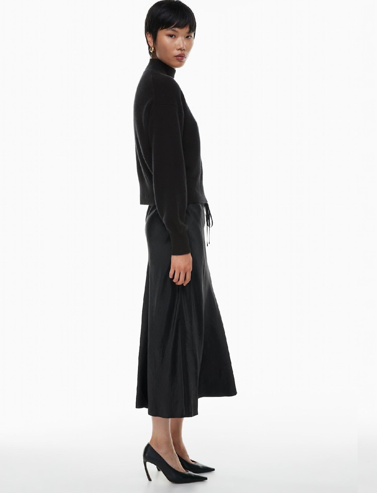 Babaton
Skyscraper Satin Skirt
