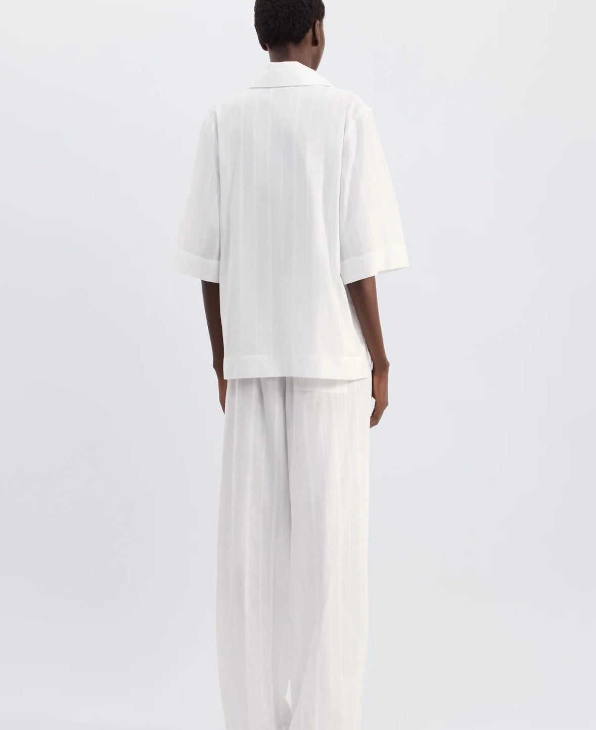 LOULOU DE SAISON WHITE COLLARED SHORT-SLEEVE OVERSIZED BLOUSE AND PANTS