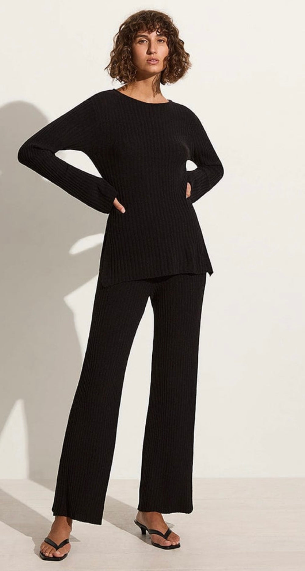 Faithful the brand - Mitras Tunic Top Black & Santi Pant Black SET