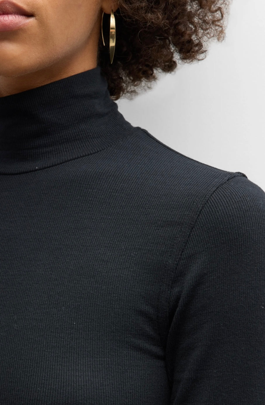 FRAME black stretchy ribbed turtleneck longsleeve