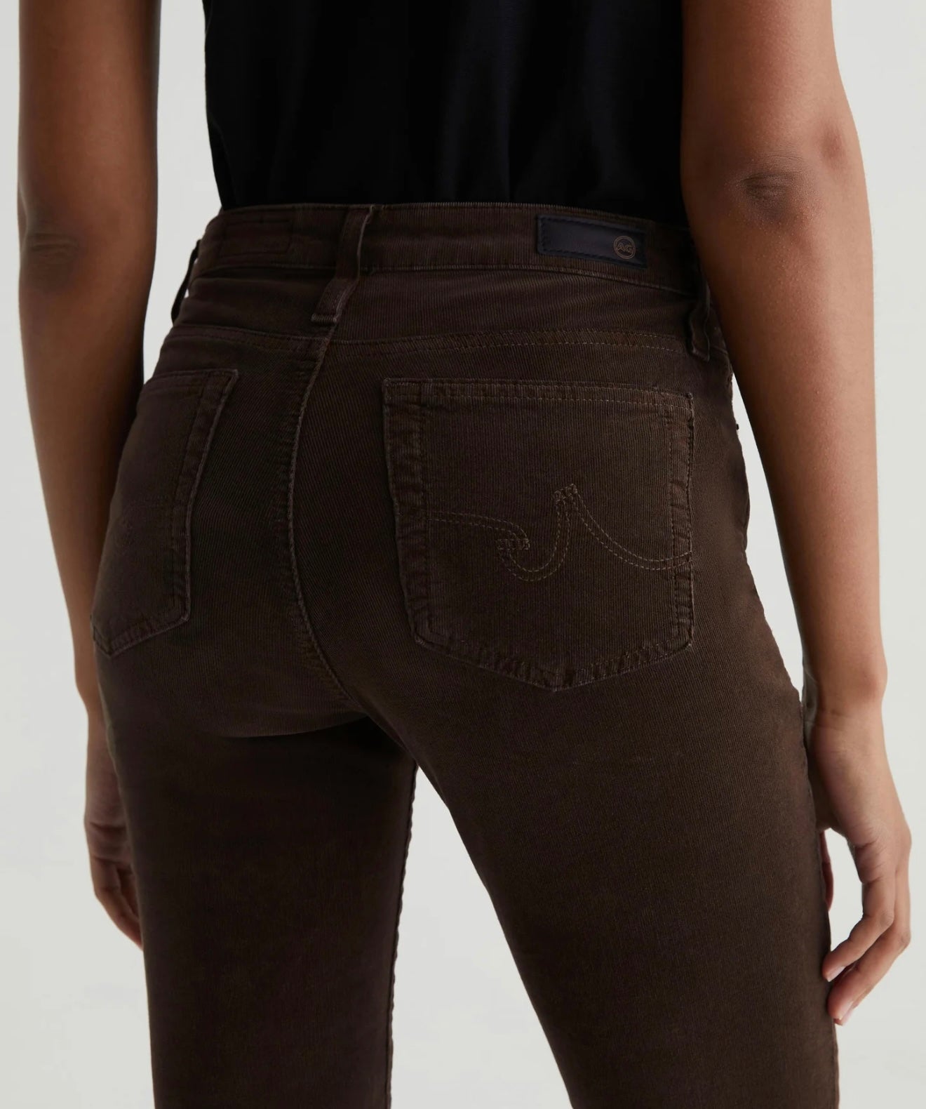 AG JEANS - Mari Corduroy
CORDUROY MID-RISE SLIM STRAIGHT