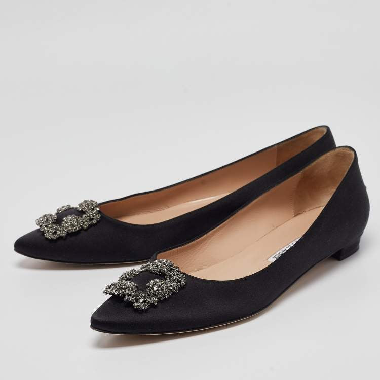 MANOLO BLAHNIK hangisi flat in black