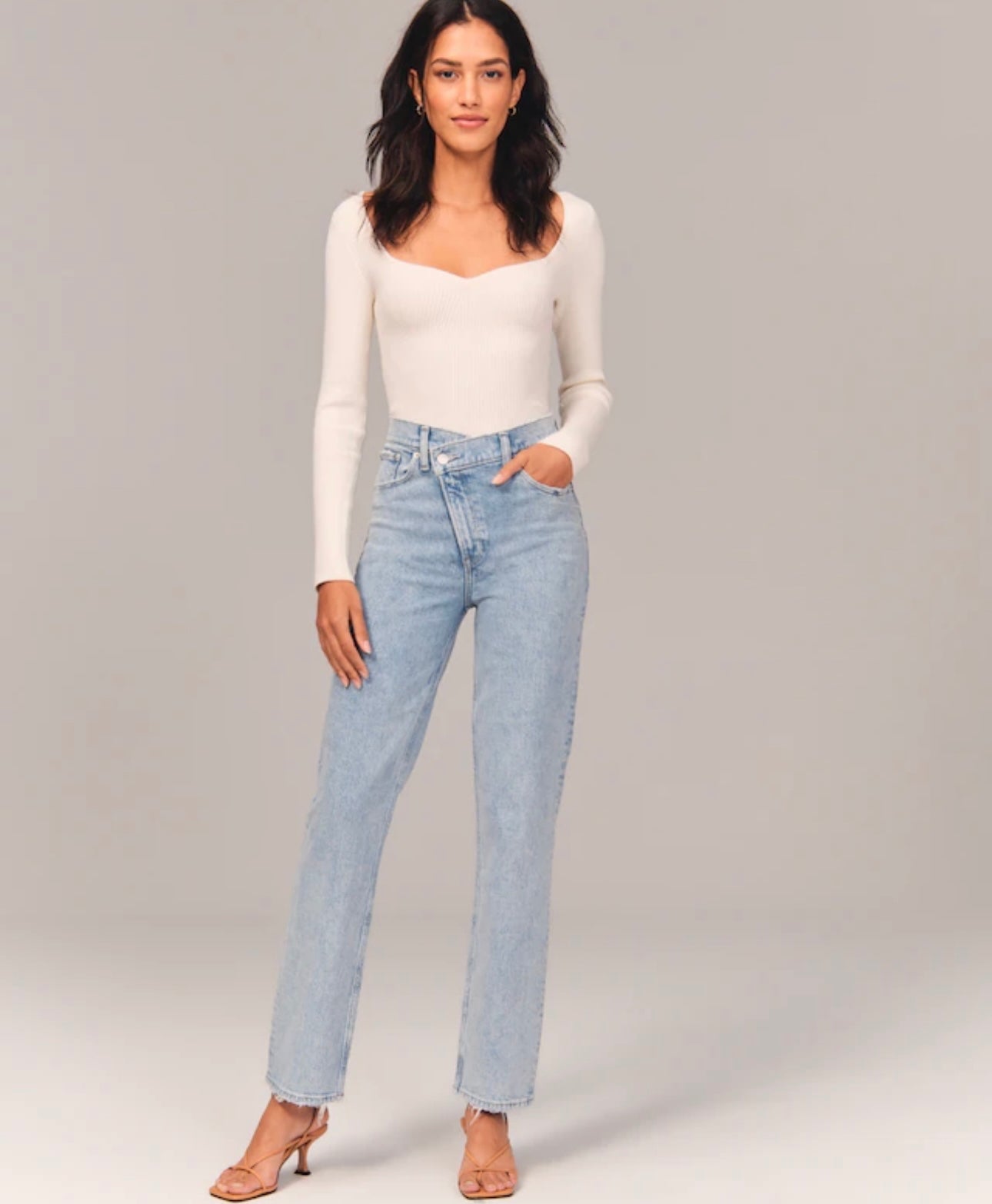 Abercrombie & Fitch - The 90s Straight Ultra High Rise Jeans Acid Wash