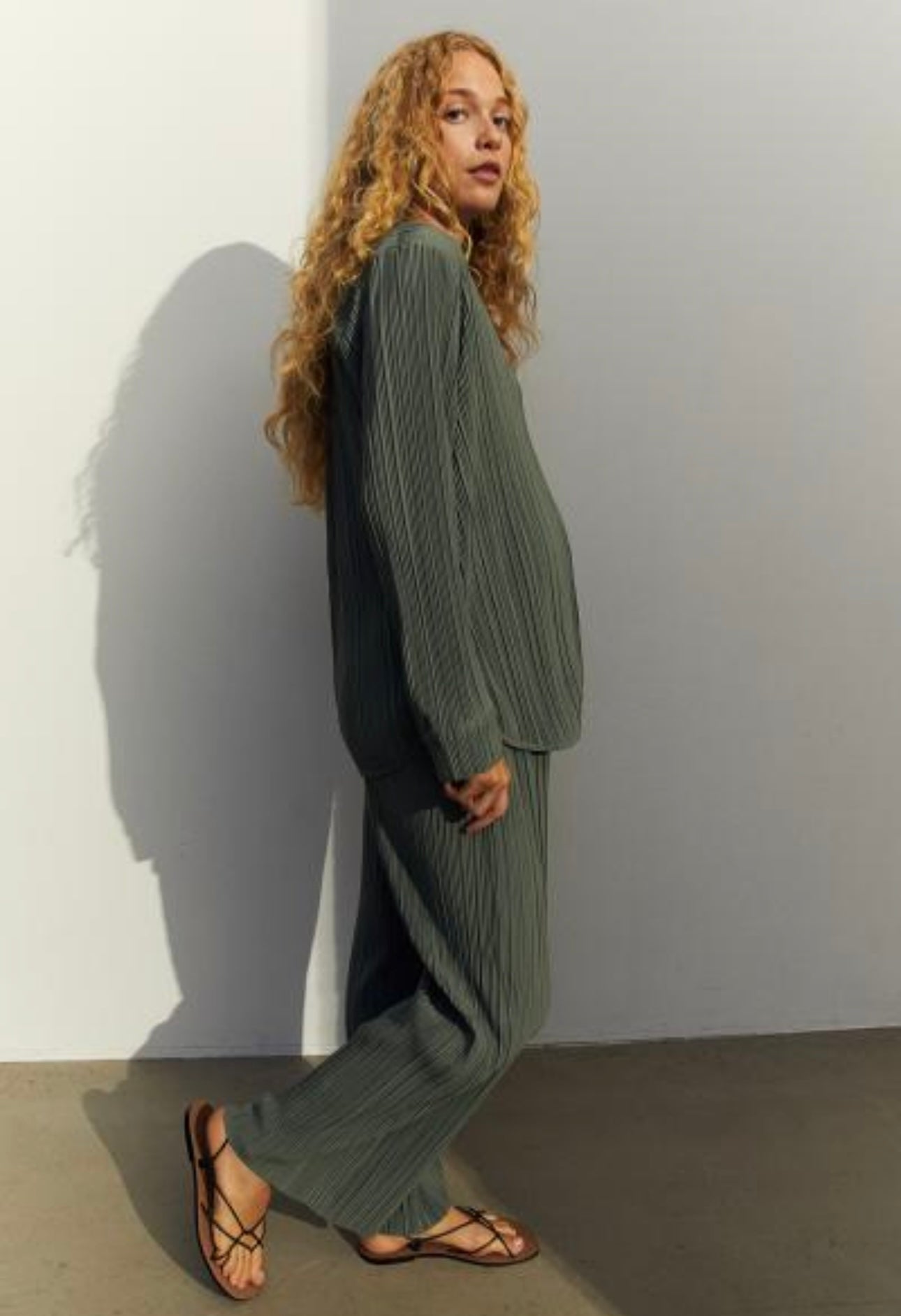 H&M - Maternity 2-Piece Pleated Set