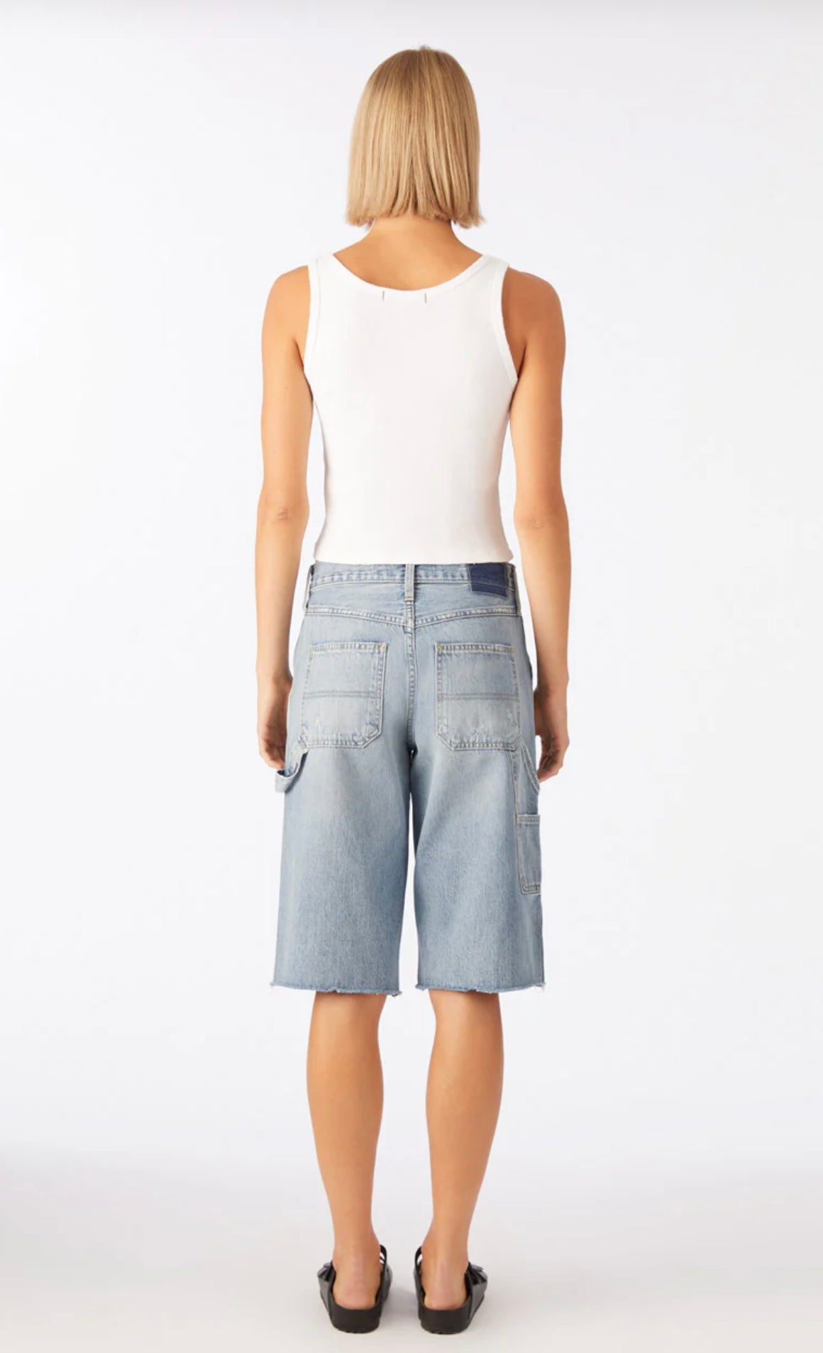 AMO Lucretia Short in Hankering NWT