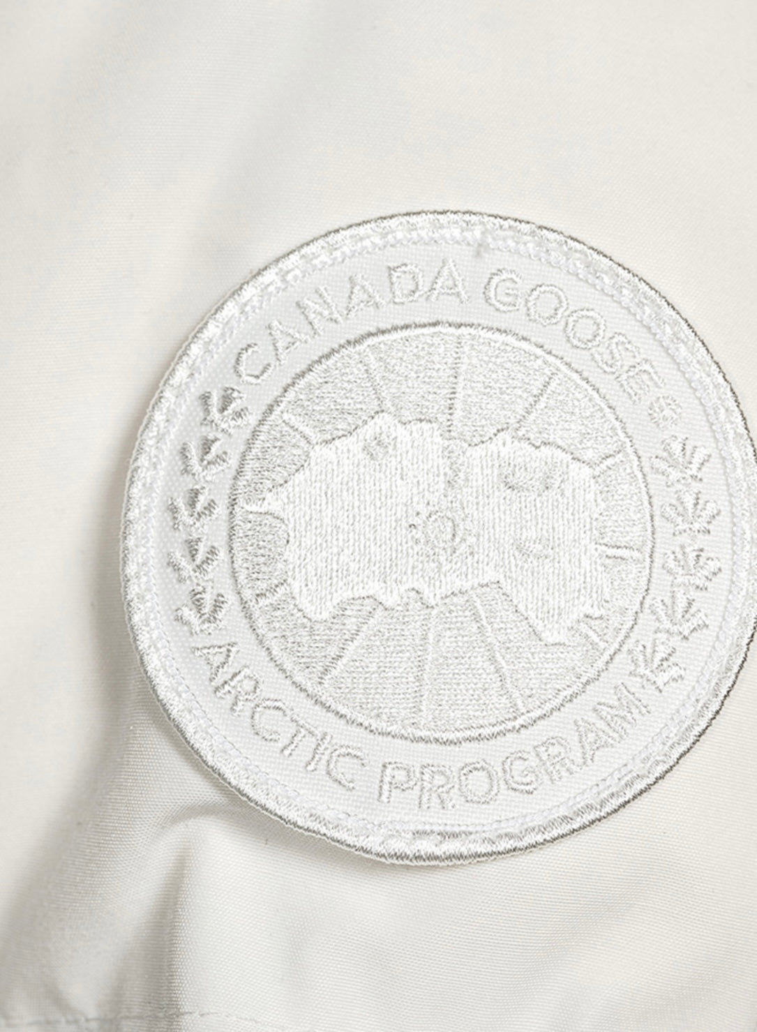 CANADA GOOSE
Humanature Shelburne Down Parka