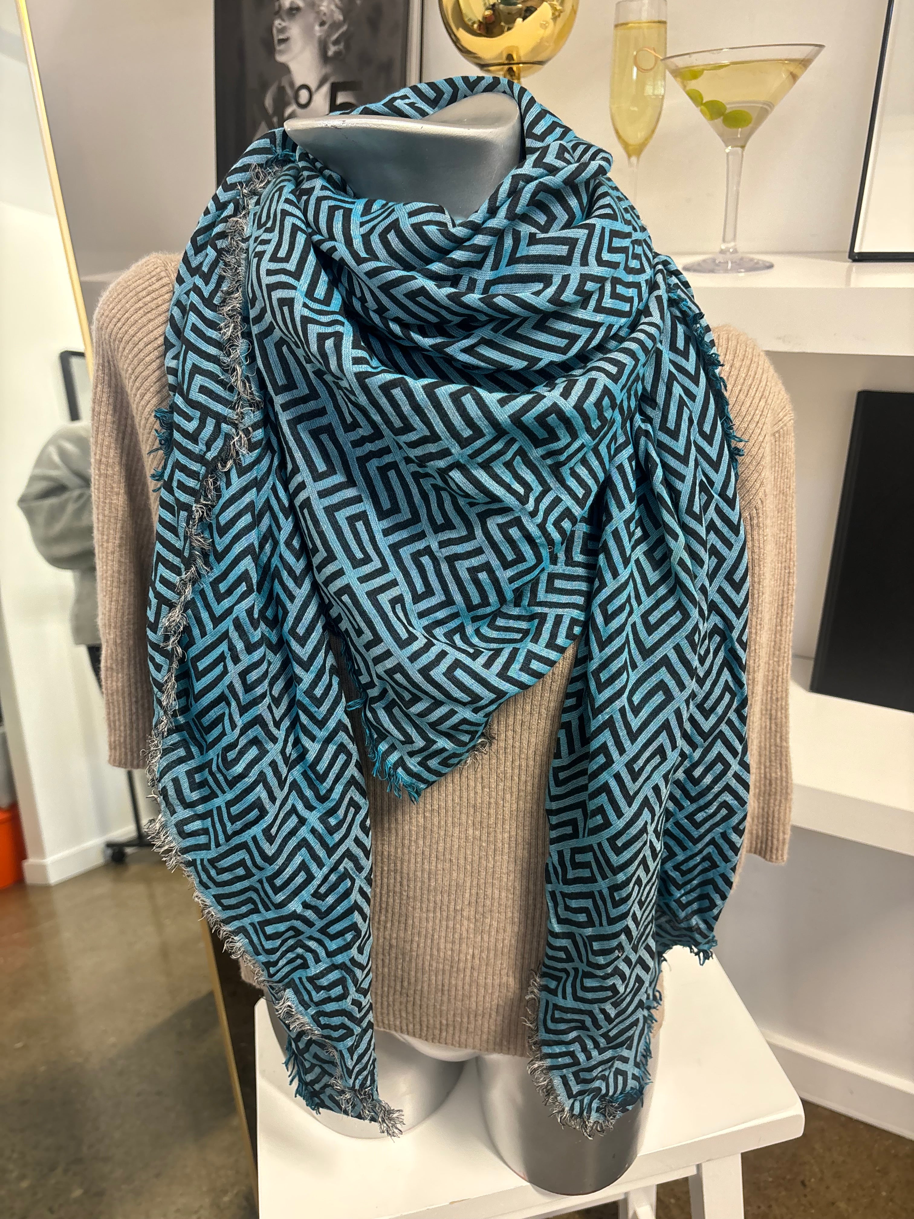 VERSACE blue/black scarf