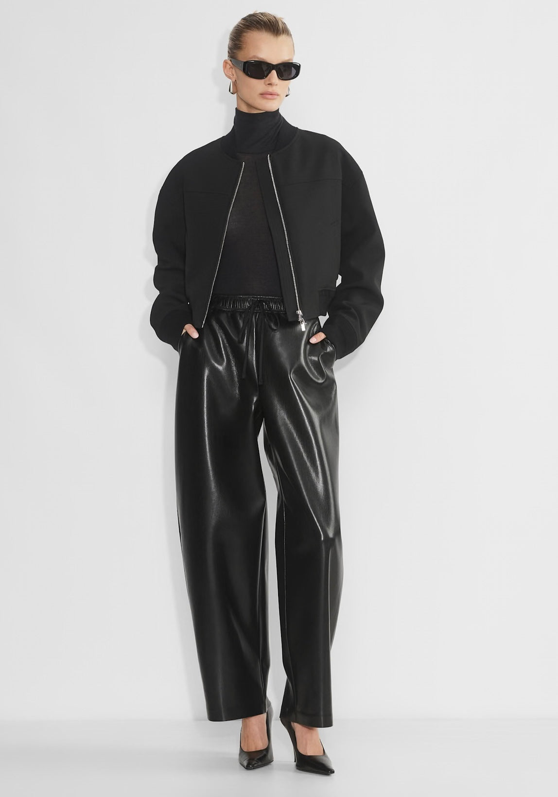 Babaton
Effie Pant