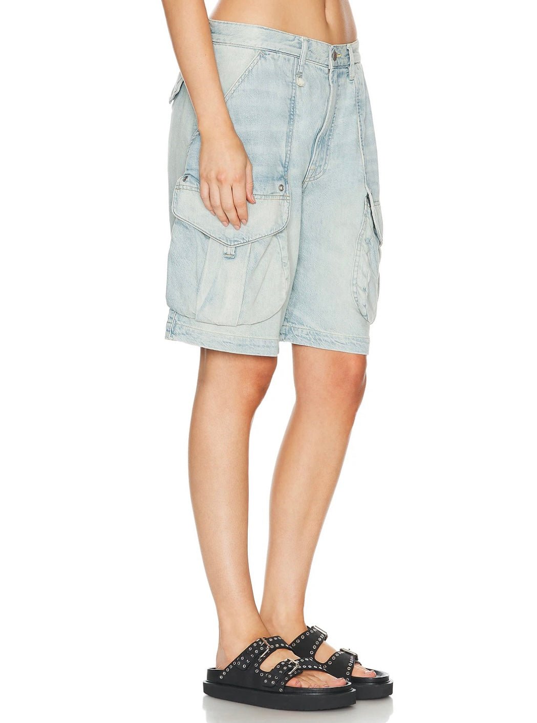 R13
MULTI-POCKET RELAXED SHORTS