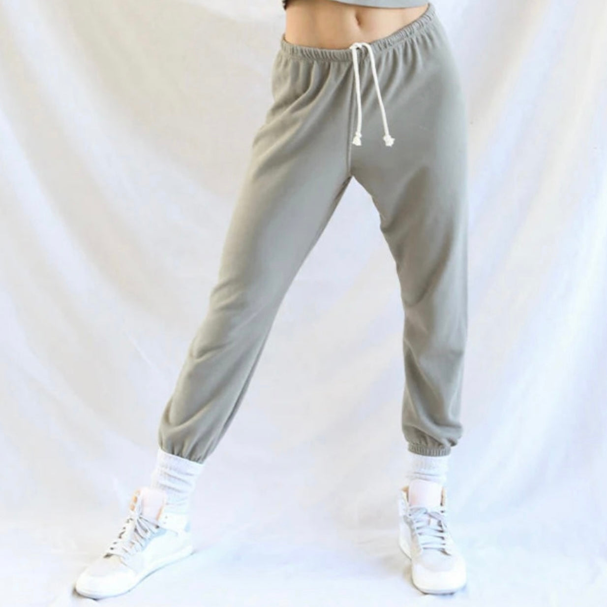 Perfectwhitetee- sweatshirt & pants set