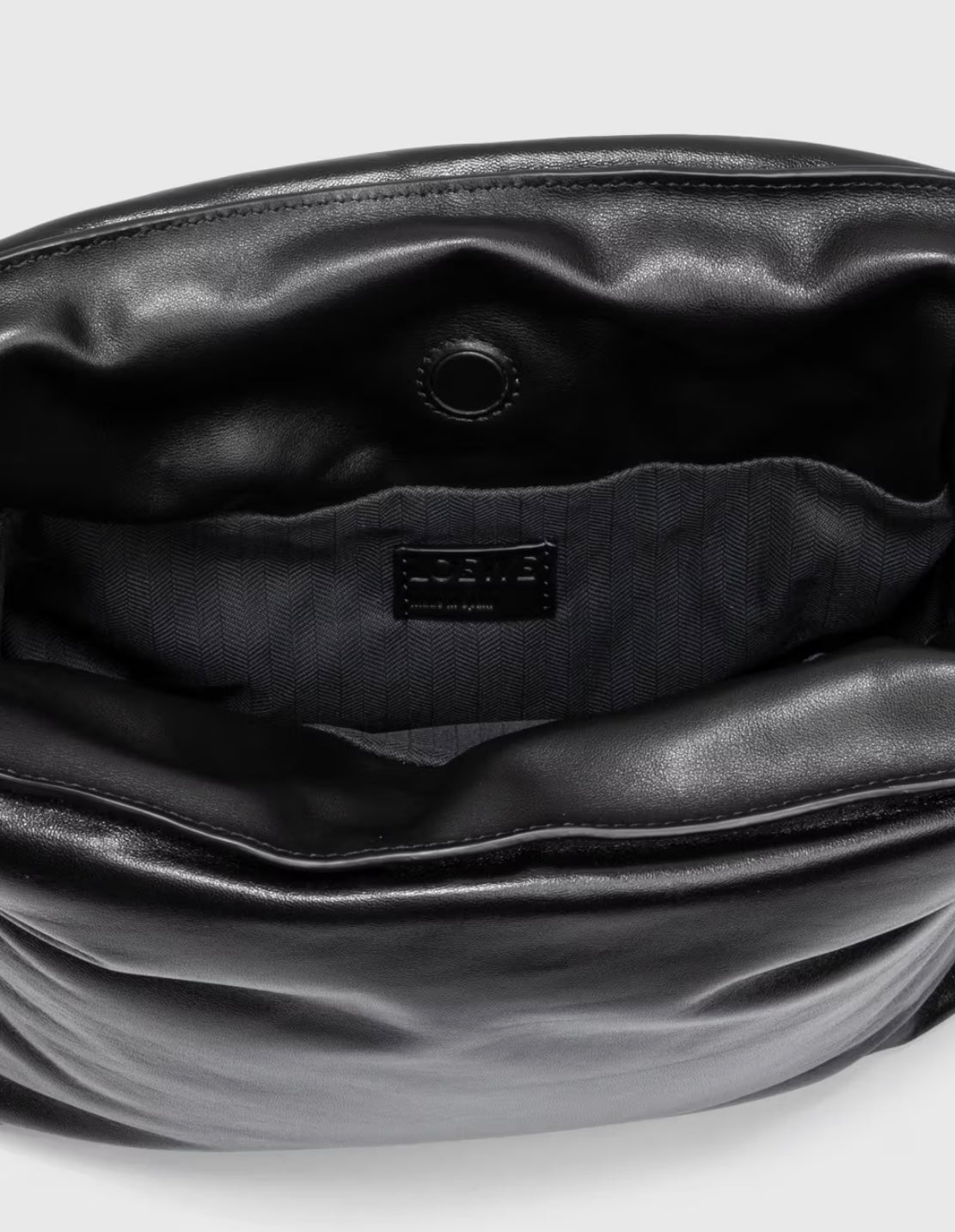 PRELOVED LOEWE -
PUFFER FLAMENCO CLUTCH