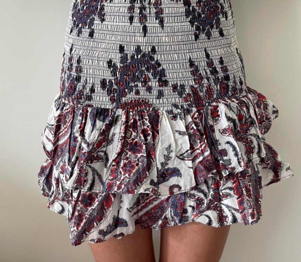ISABEL MARANT ETOILE skirt, tight w ruffles, light grey with red/blue floral pattern