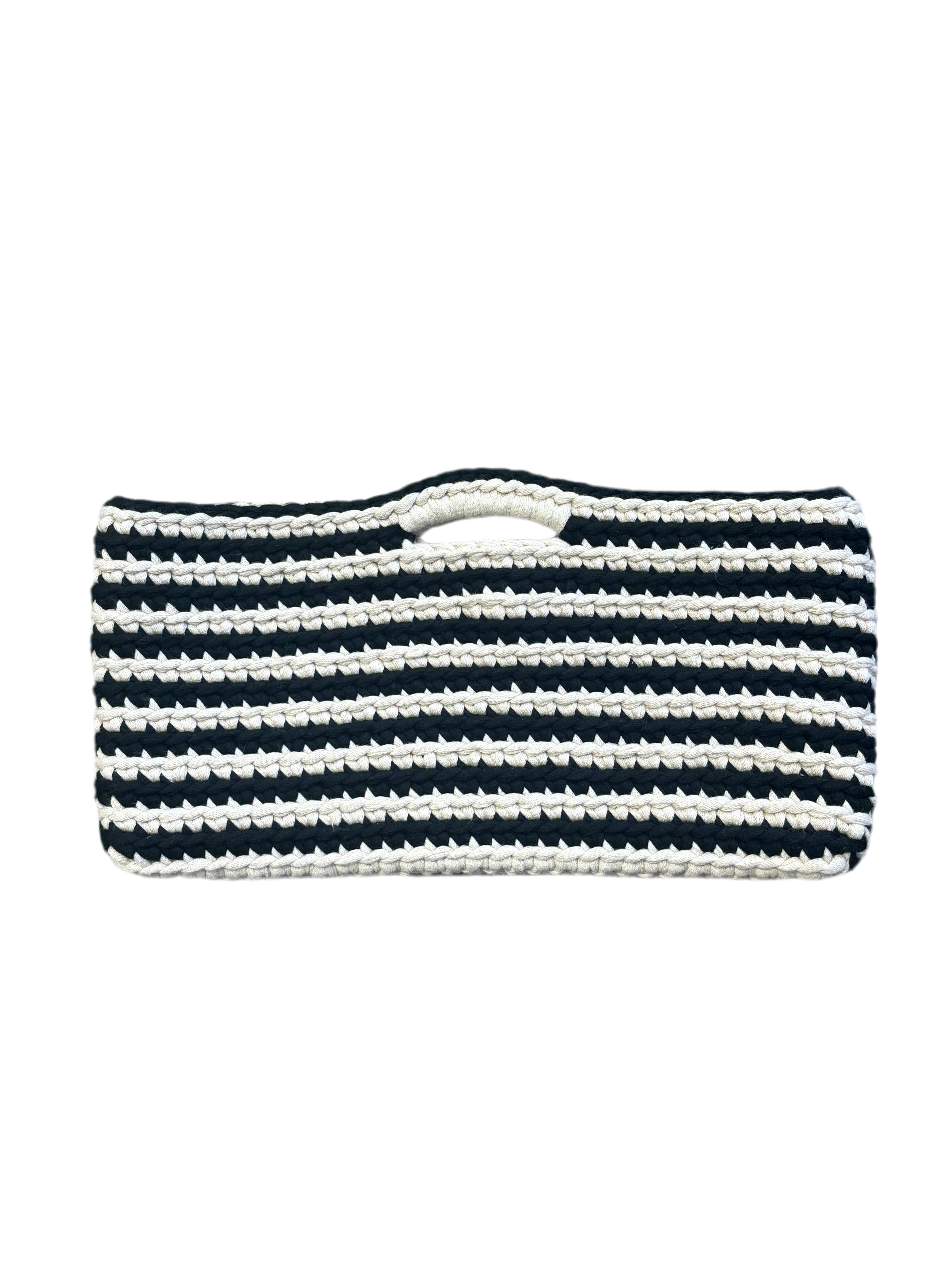 BY WINNIE knit clutch