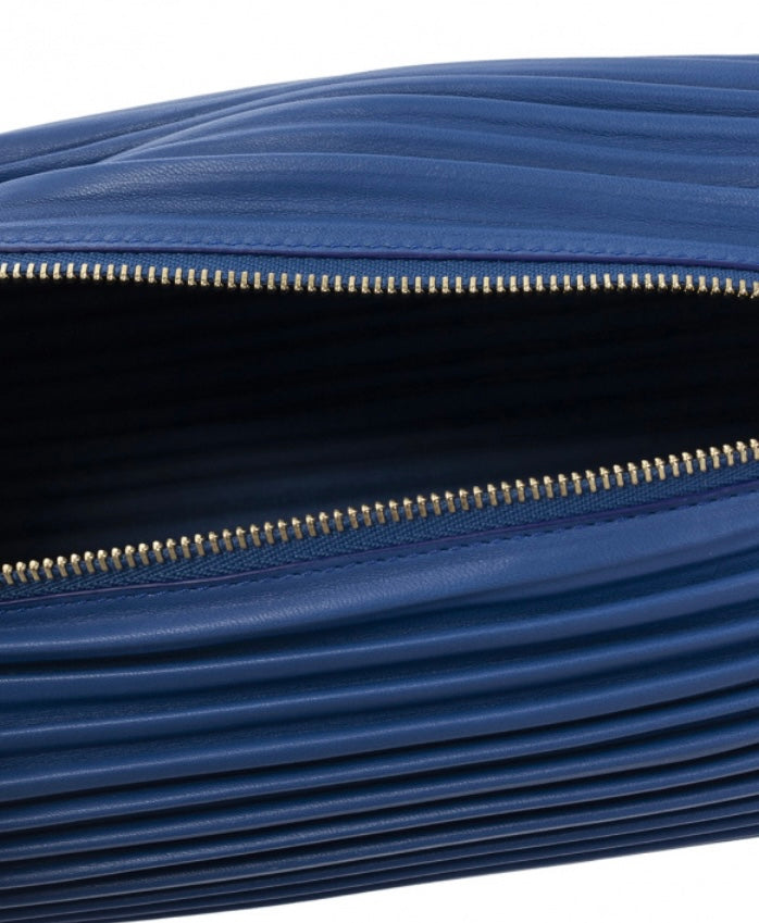 LOEWE
‘BRACELET’ HANDBAG