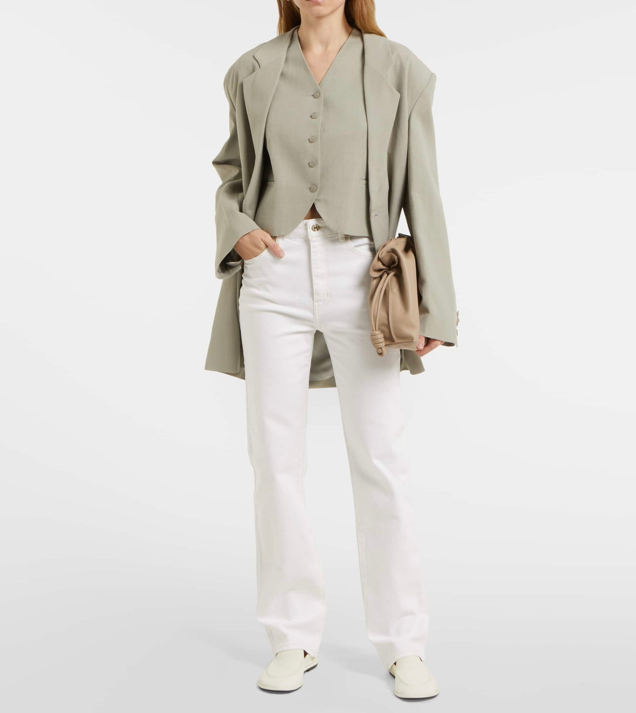 FRAME
The Ruler high-rise straight jeans