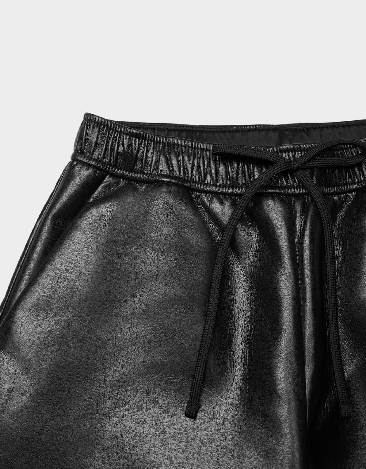 Babaton
Effie Pant
