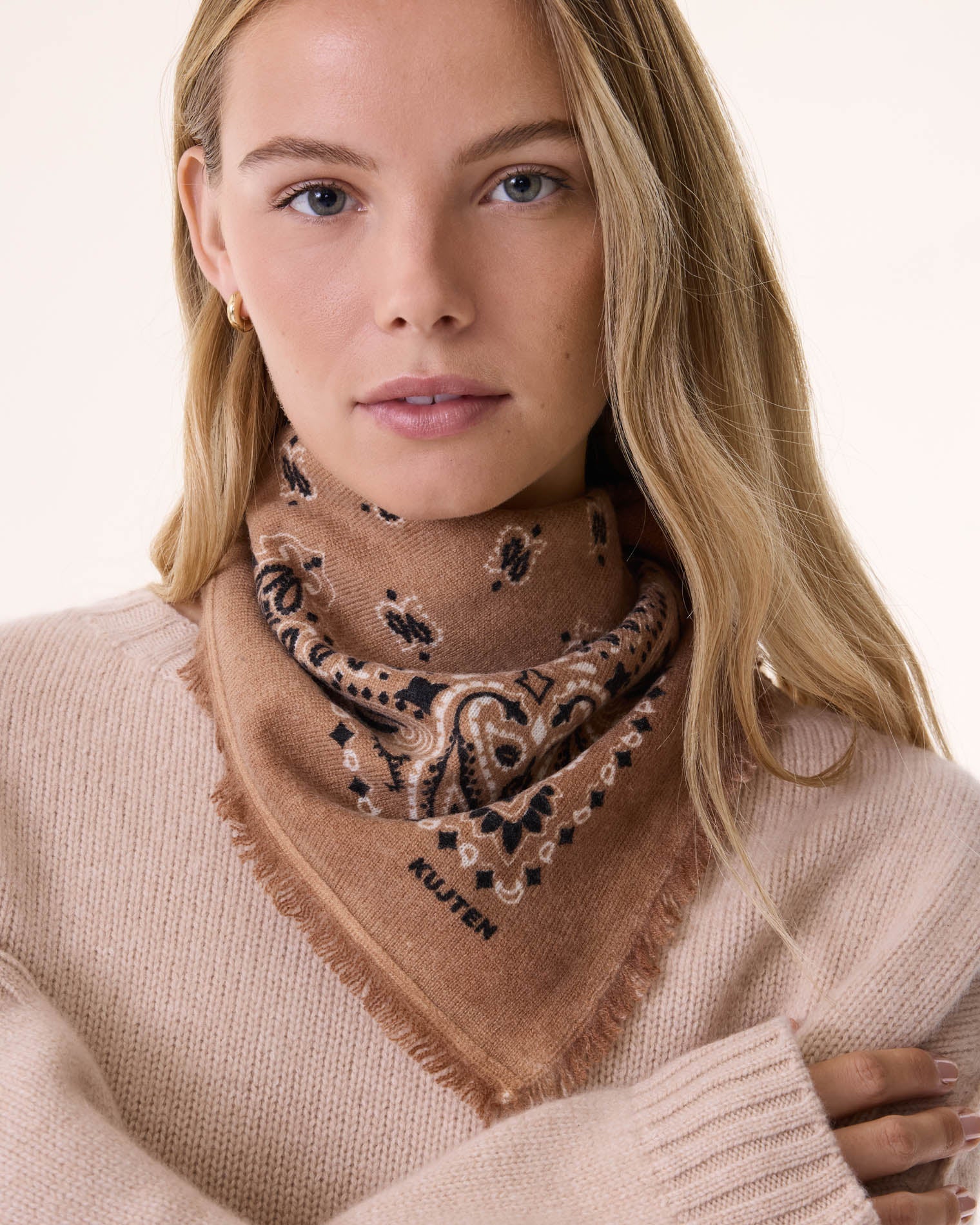KUJTEN HACHIKO PAISLEY-PRINT CASHMERE SCARF