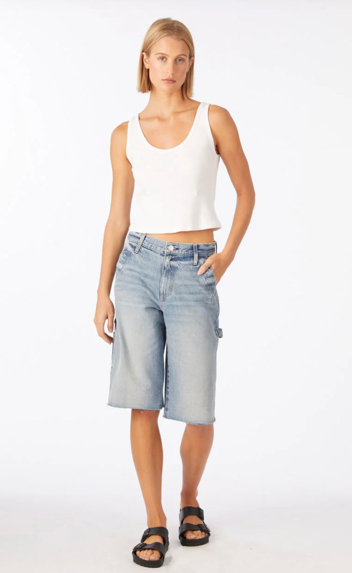 AMO Lucretia Short in Hankering NWT