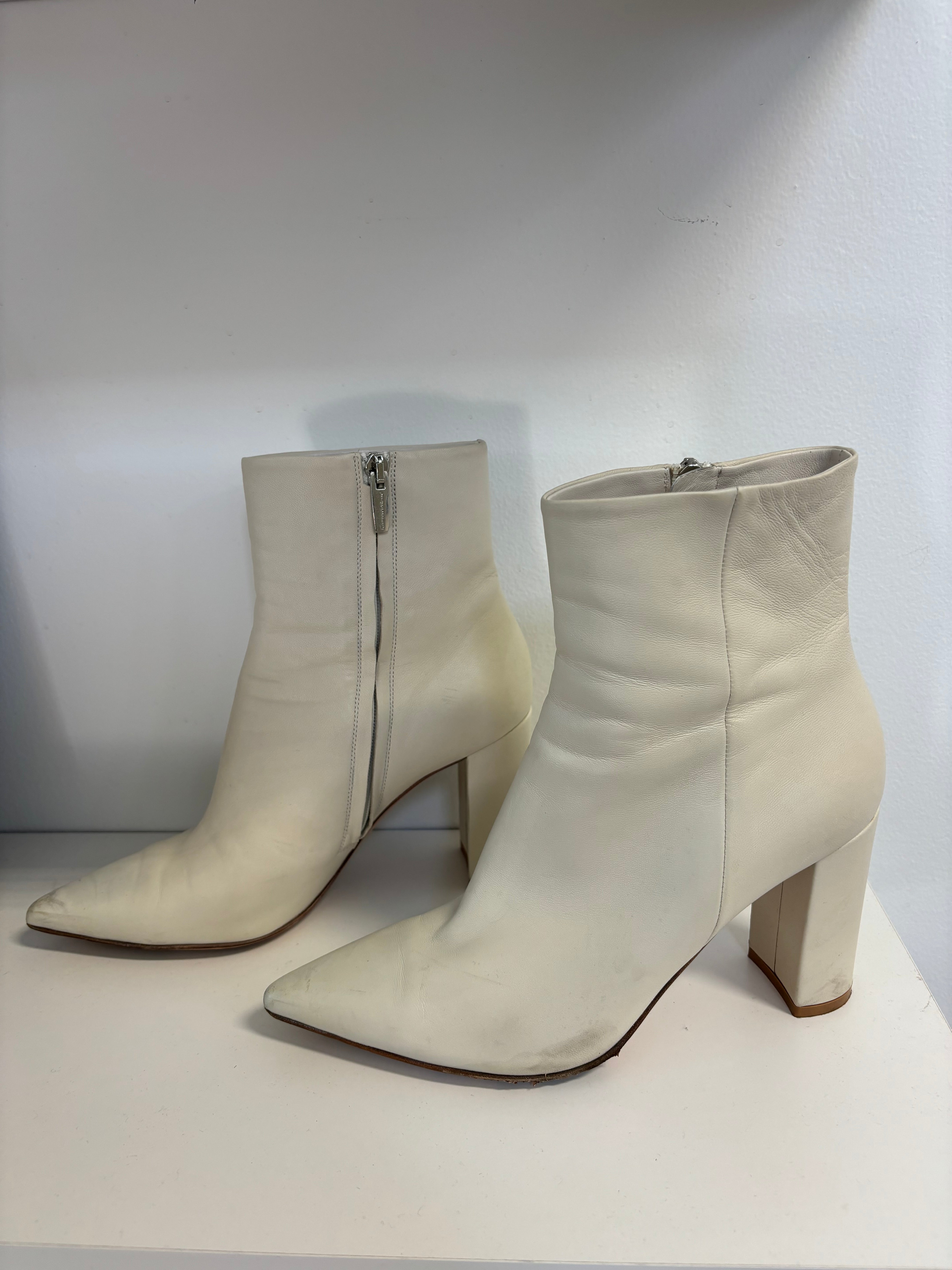 Gianvito Rossi Leather Heeled Booties