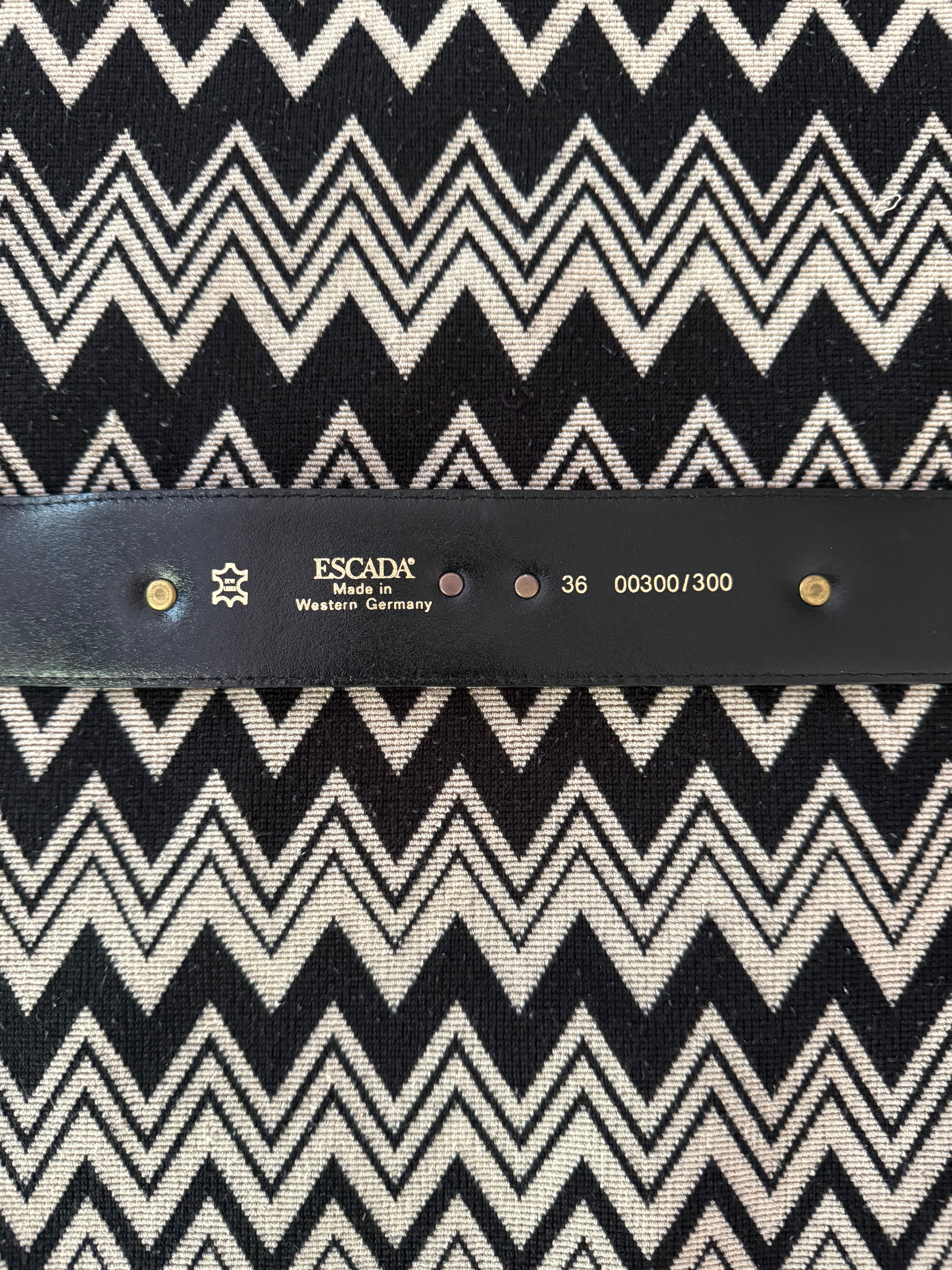 ESCADA, Vintage Leather Star Belt, 36