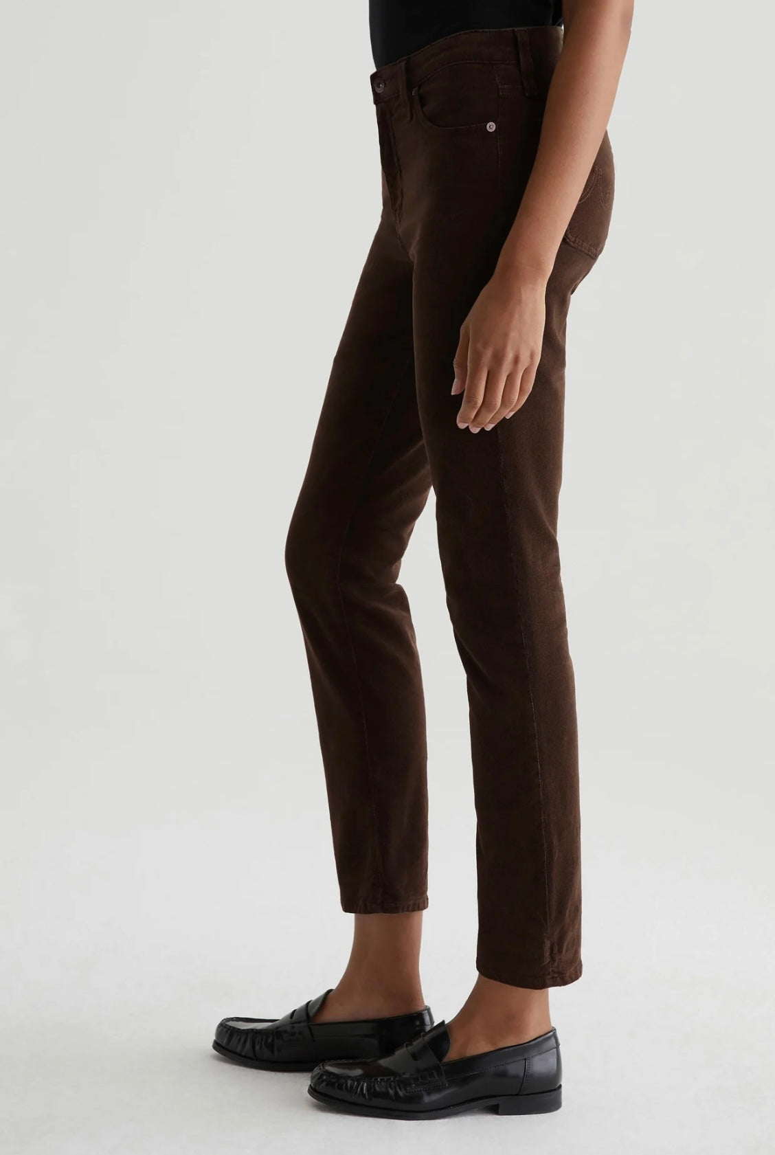 AG JEANS - Mari Corduroy
CORDUROY MID-RISE SLIM STRAIGHT