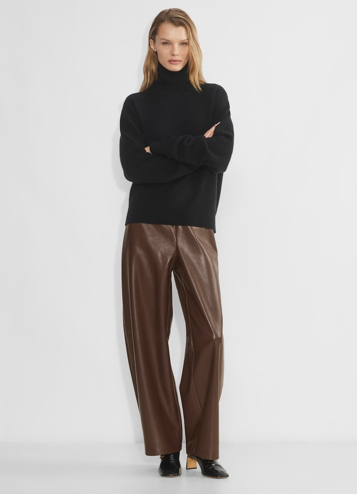 Babaton
Effie Pant