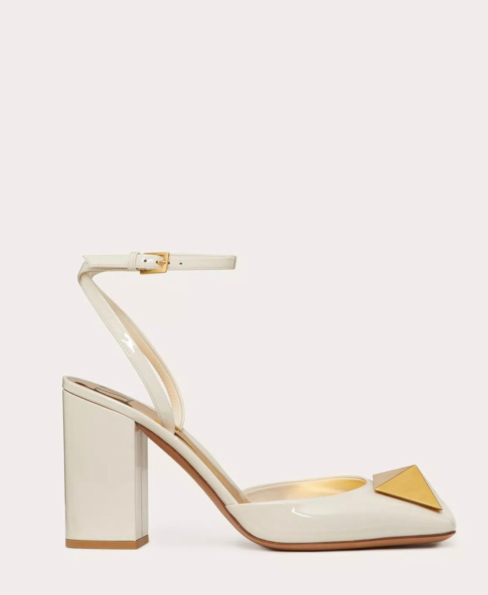 Valentino - ONE STUD PUMP IN PATENT LEATHER 90MM