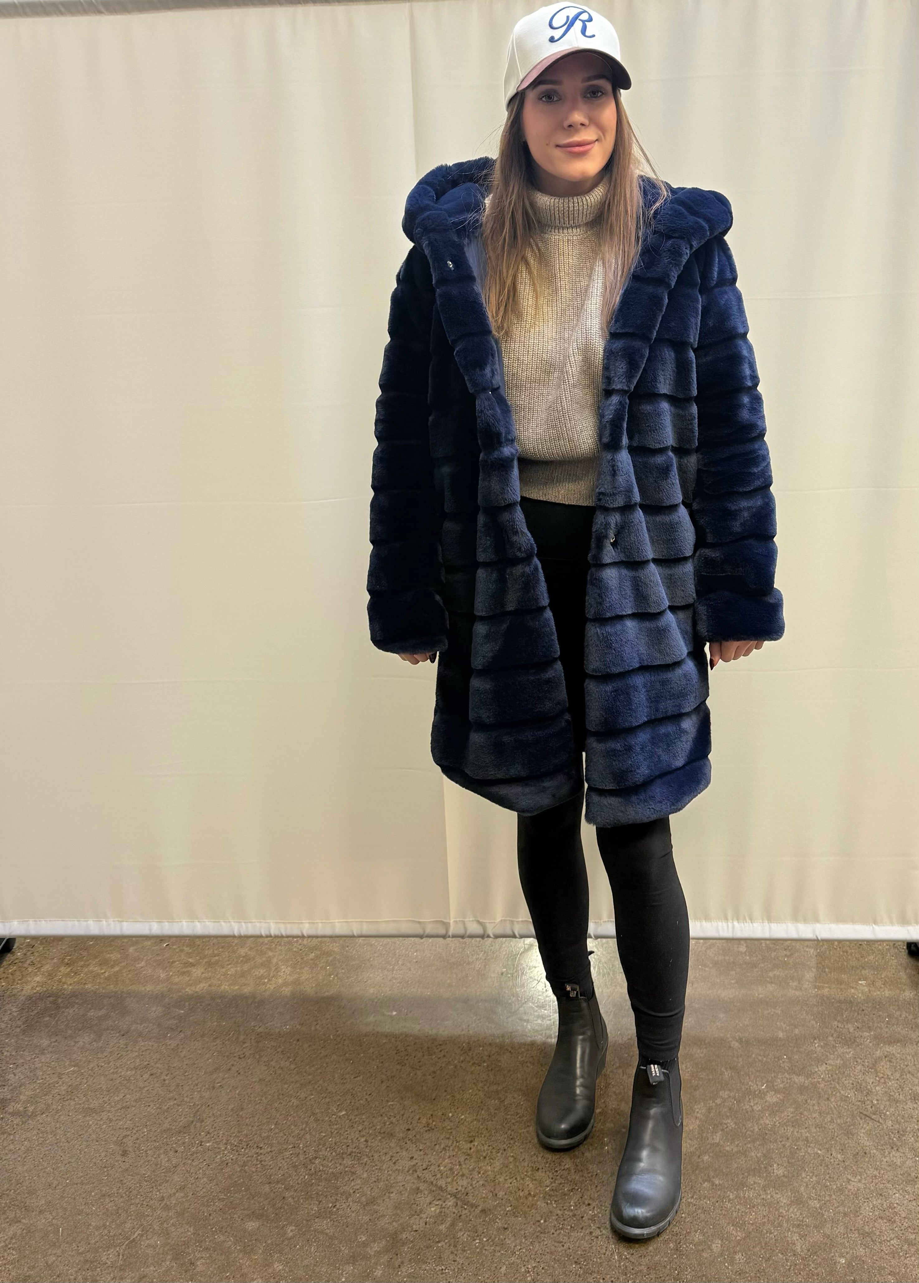 APPARIS - Navy faux fur hooded jacket