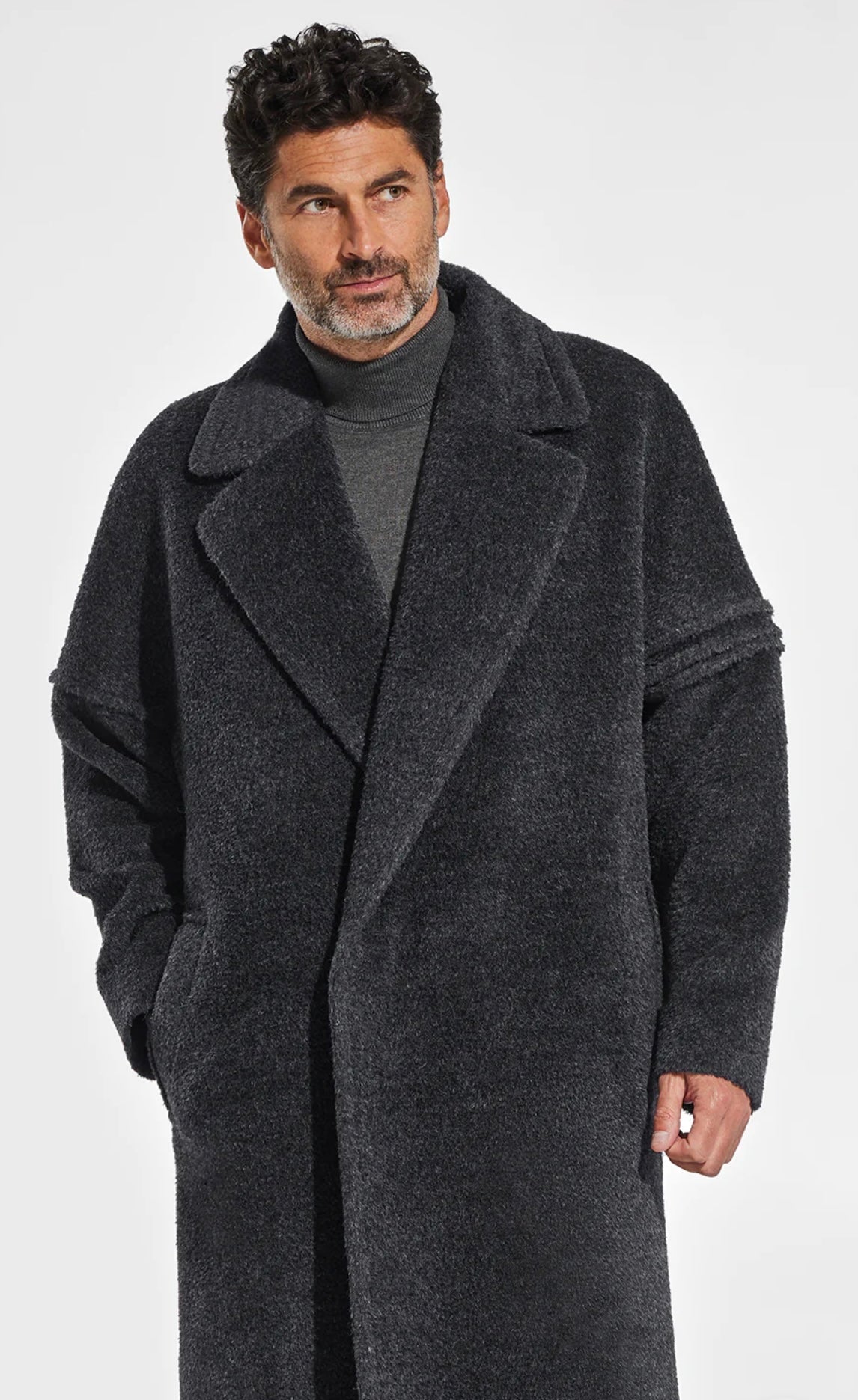 SENTALER - MEN’S TECHNICAL BOUCLÉ ALPACA ROBE COAT
Technical Bouclé Alpaca