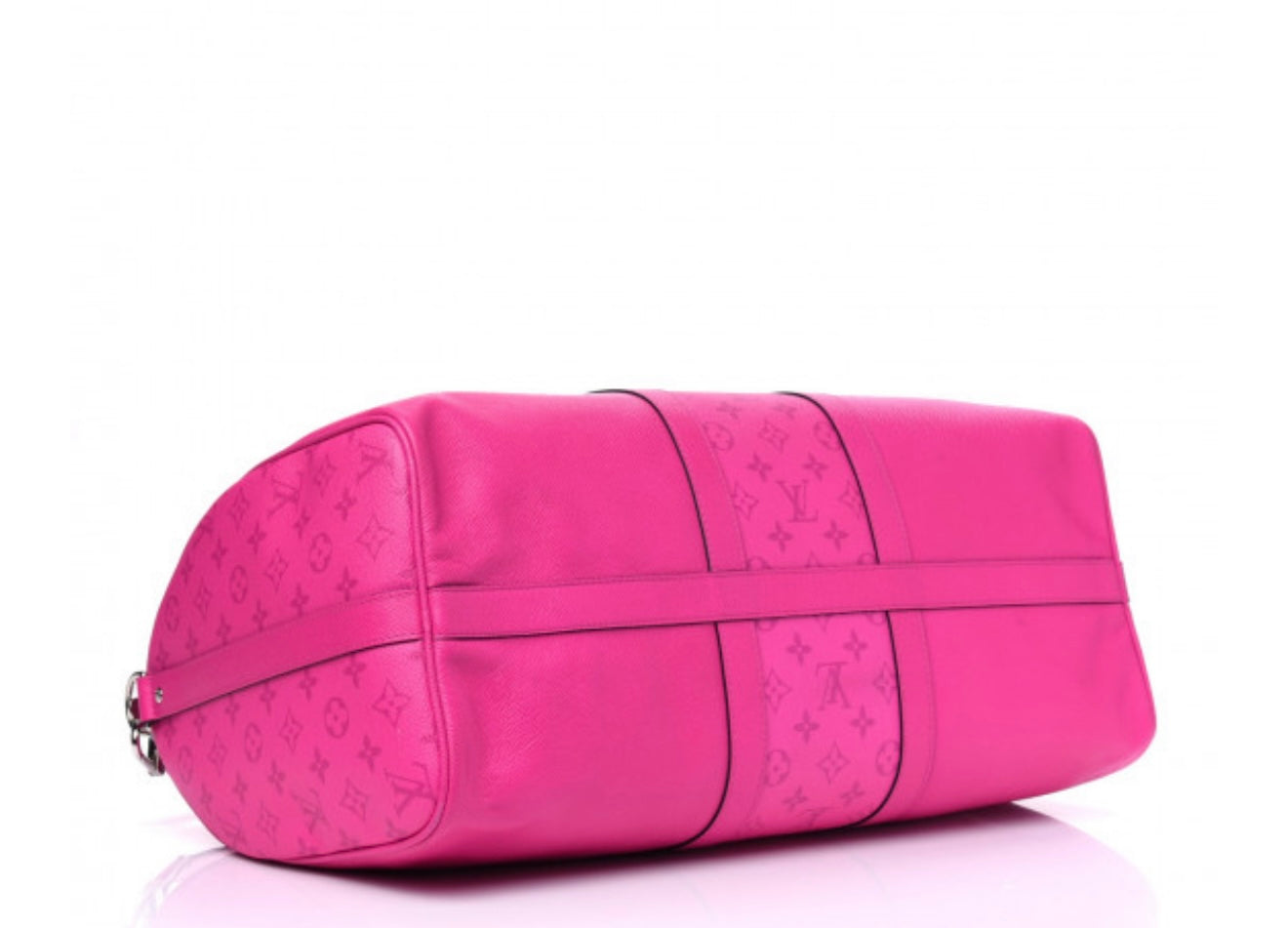 LOUIS VUITTON
Taigarama Keepall Bandouliere 50 Fuchsia