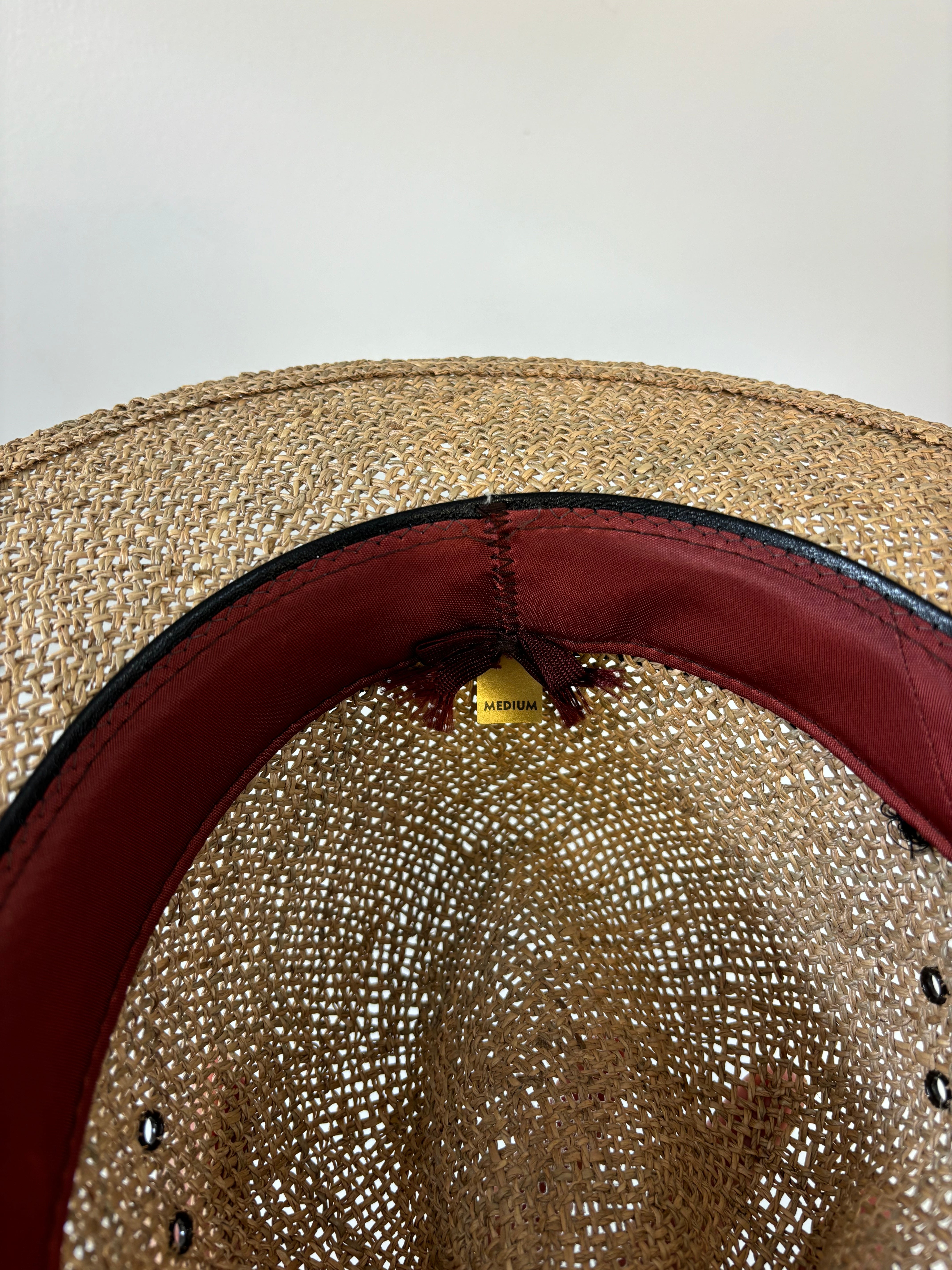 UNKNOWN BRAND beige straw hat with black ribbon and bow