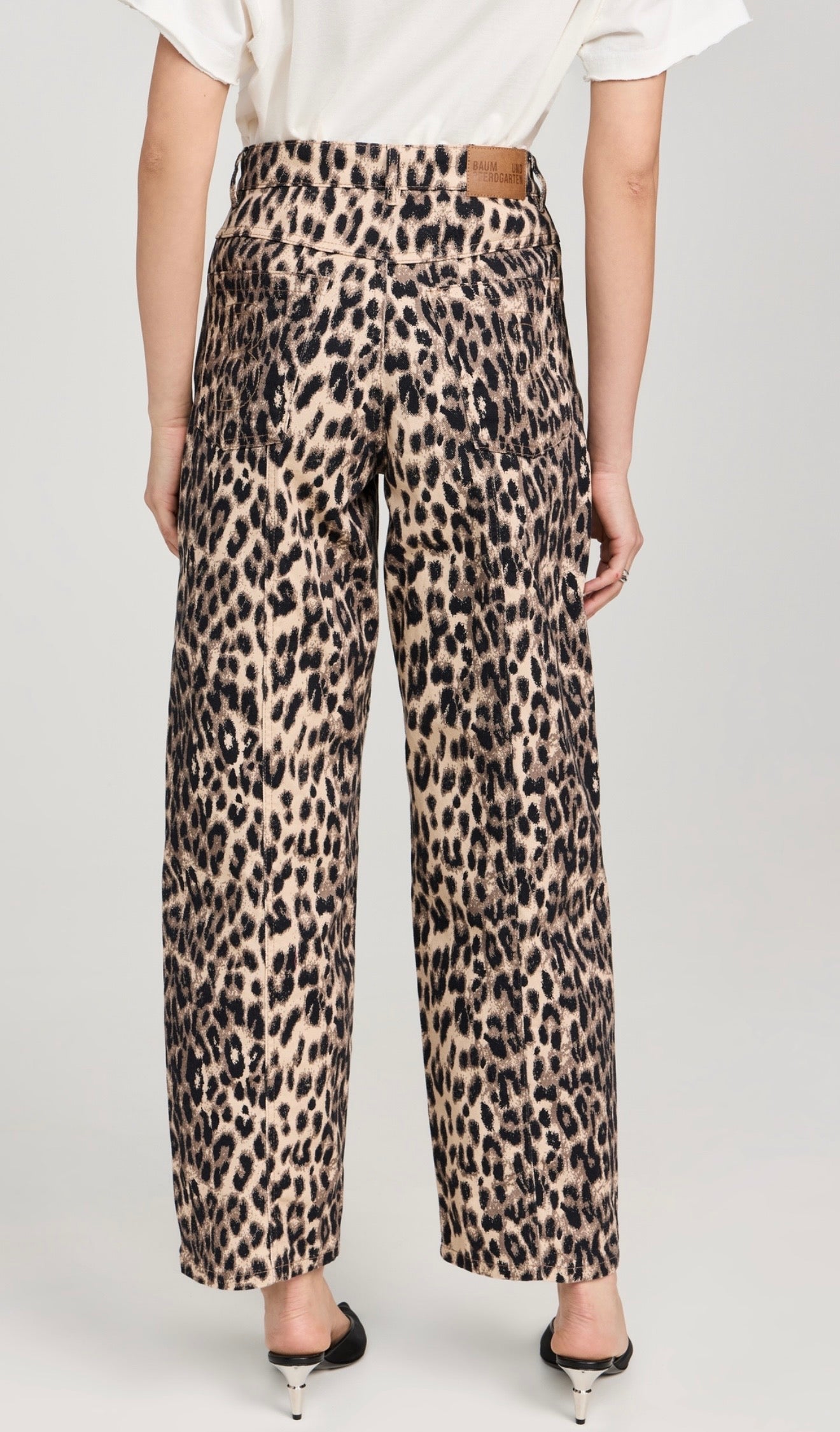 Baum and Pferdgarten - Nara Jeans