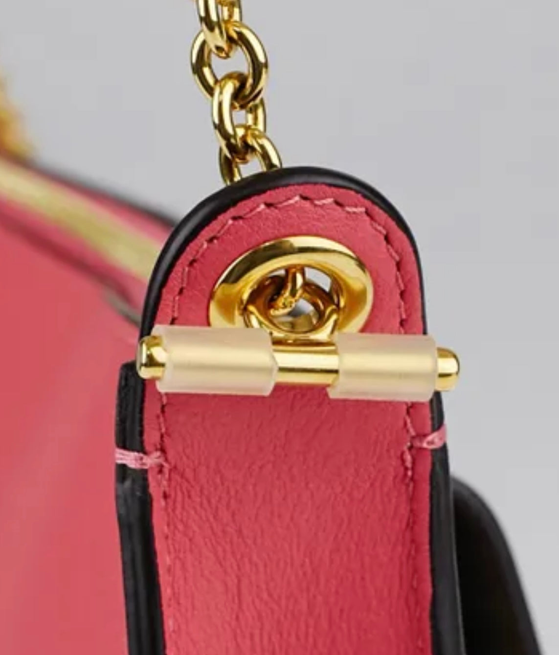 CELINE
Rose Dust Smooth Calfskin Leather Pocket Chain Medium Clutch Bag
