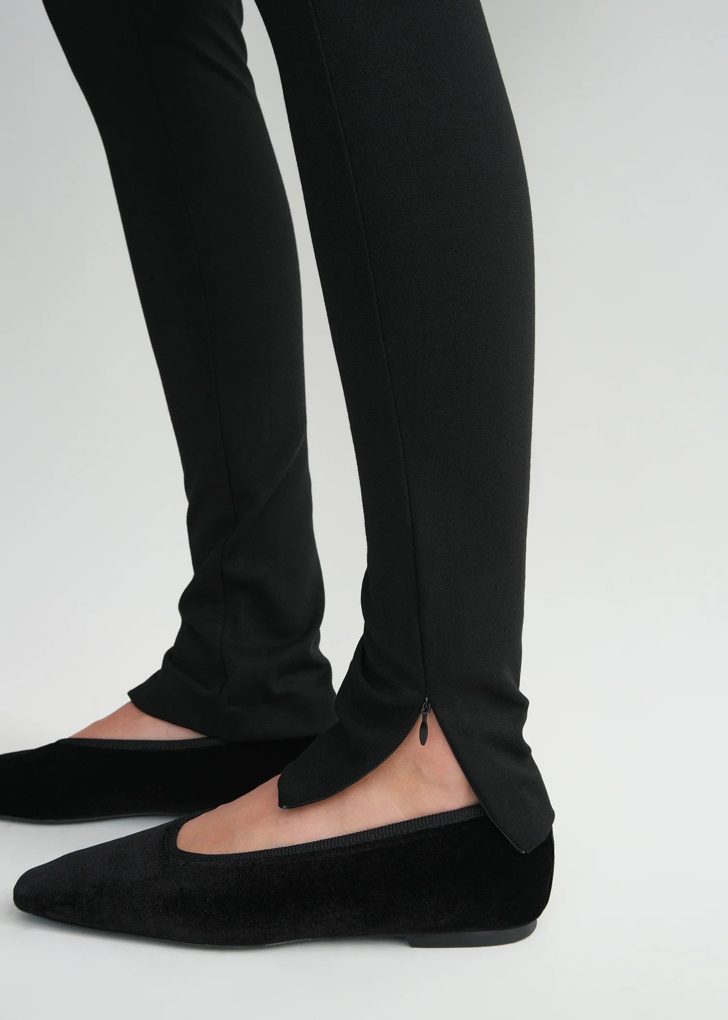 TOTEME black leggings with zips by ankles