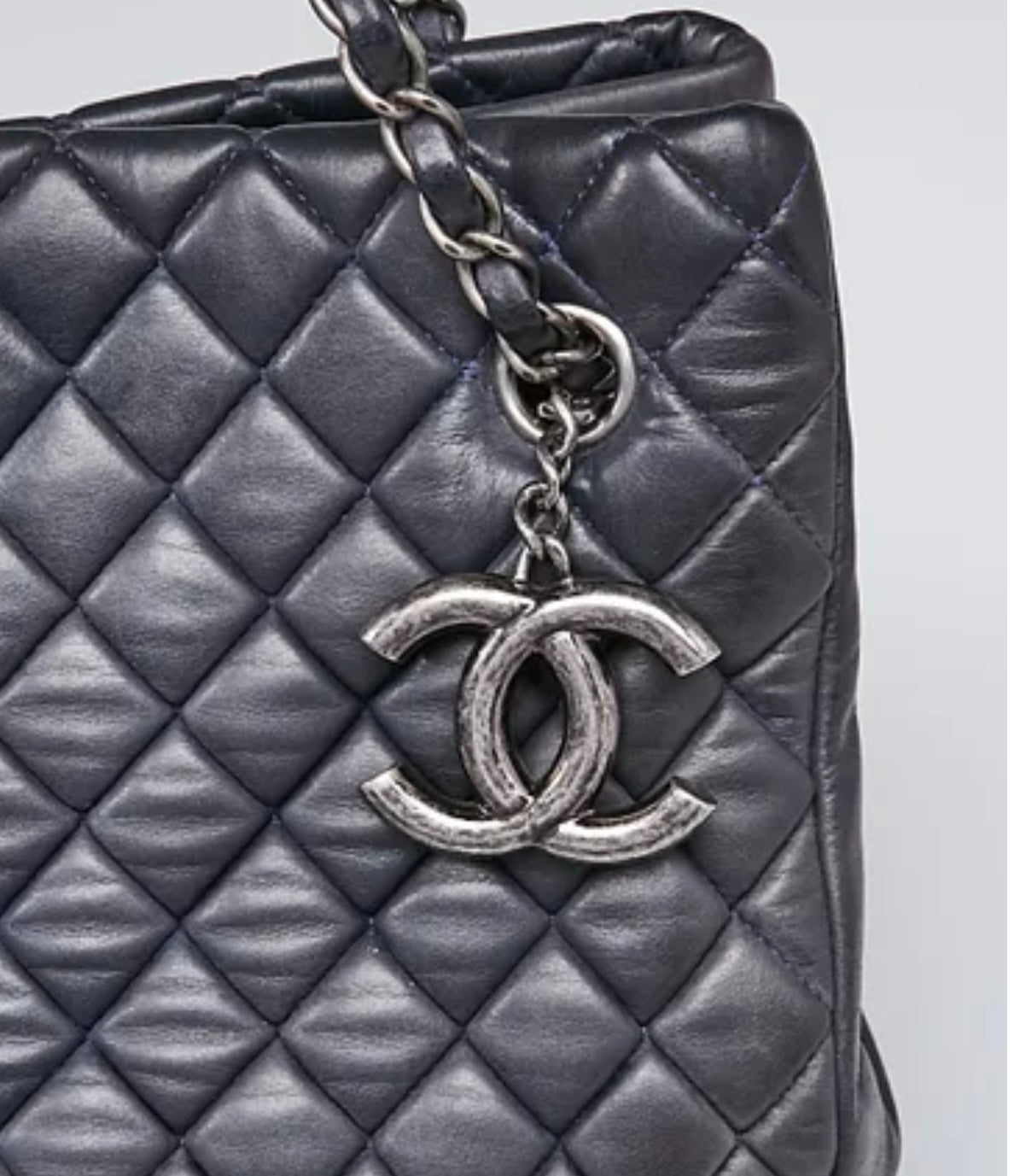 Pre-Loved Chanel™
Blue Lambskin Bubble Quilted Tote Bag