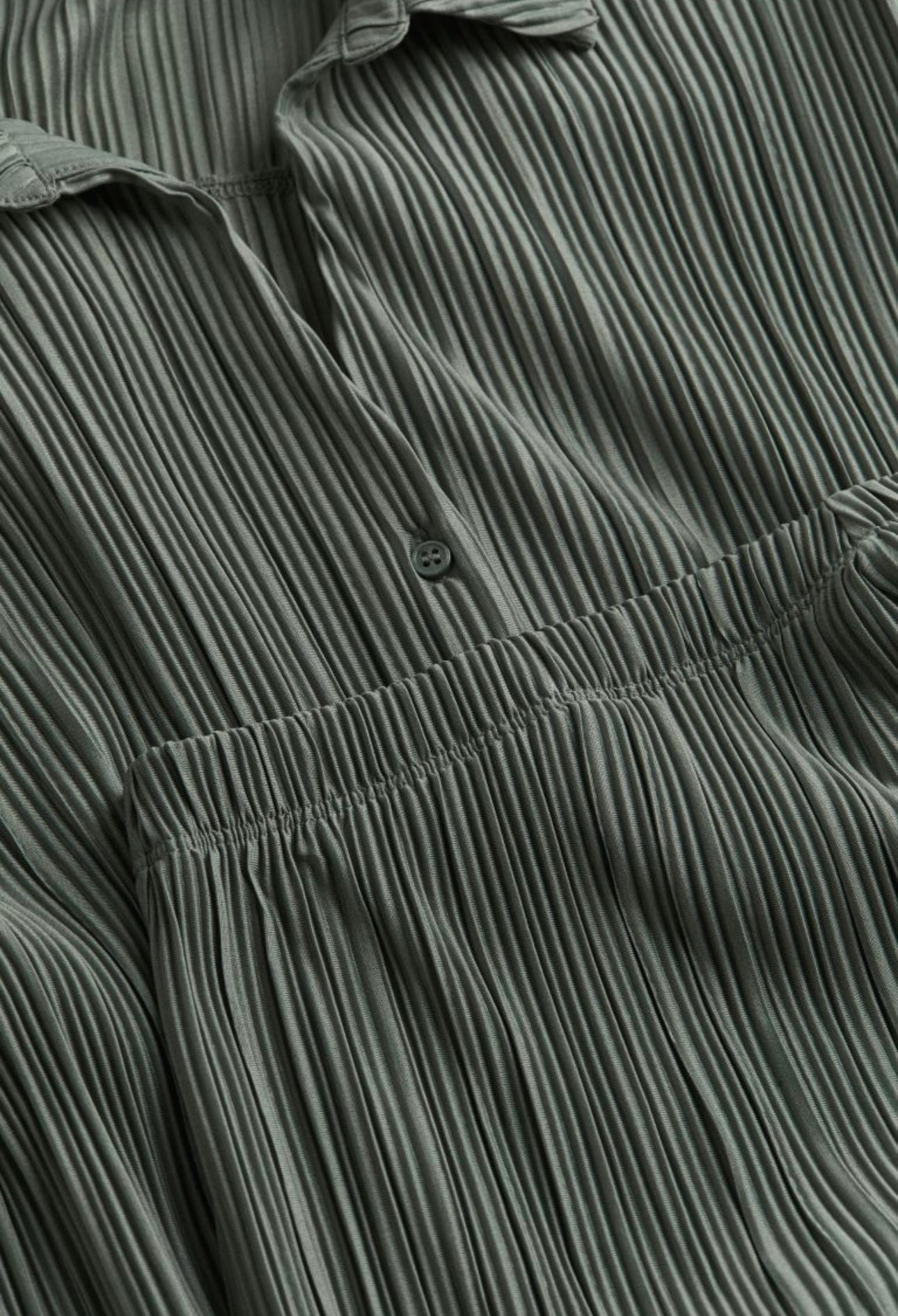 H&M - Maternity 2-Piece Pleated Set