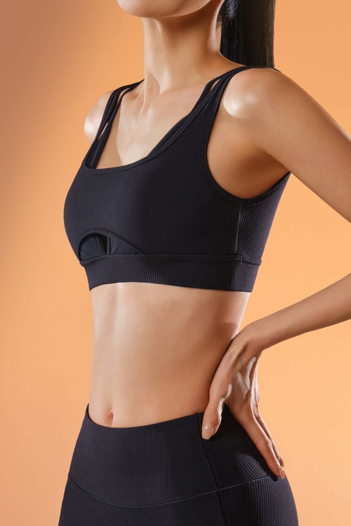 STRETCH YOUR STORY black ribbed sports bra and leggings