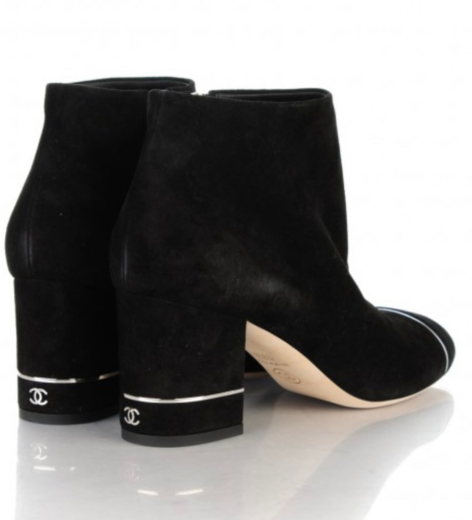 Preloved Chanel - Suede Booties with Logo on Heel
