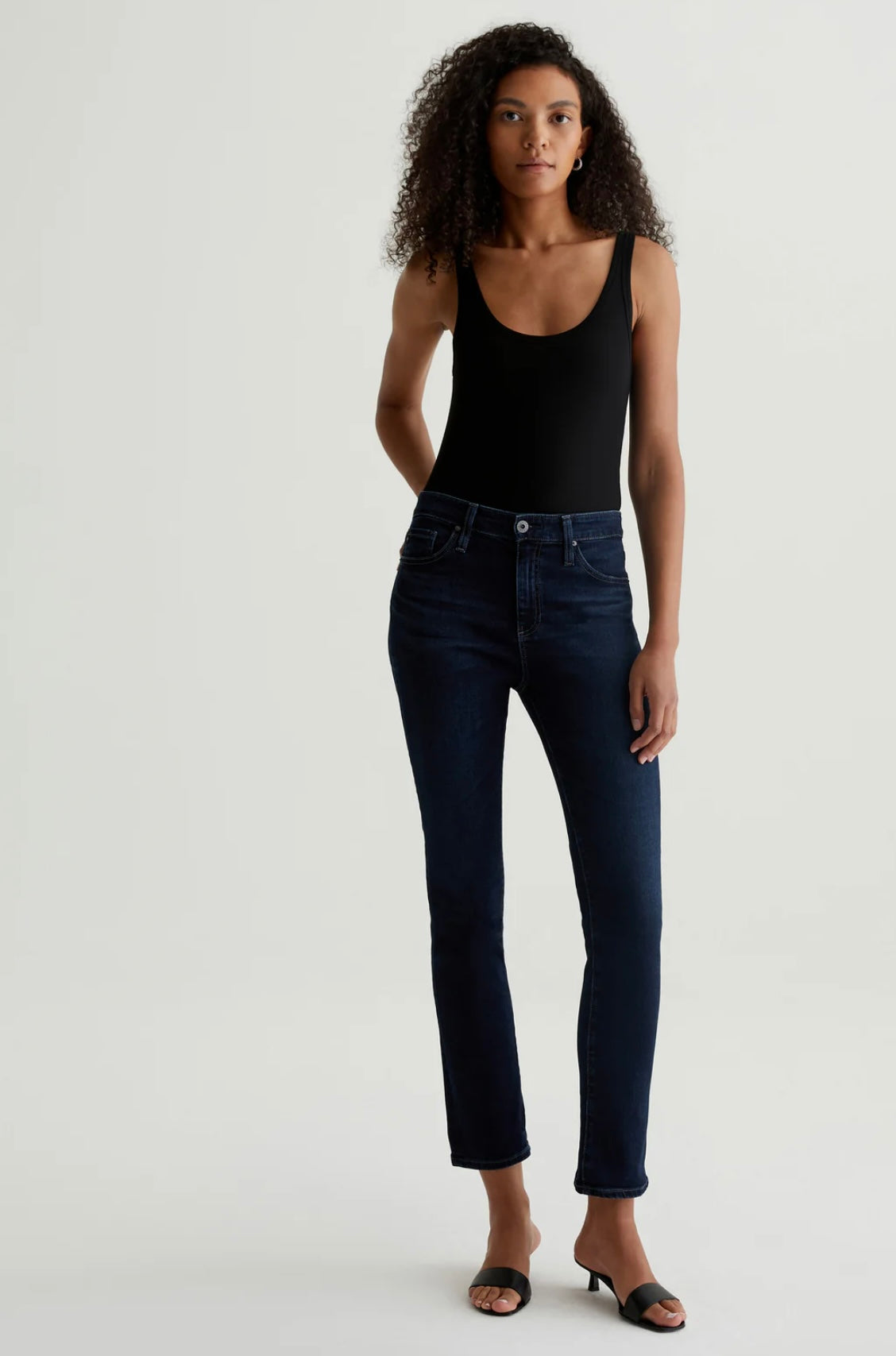 AG - Mari
MID-RISE SLIM STRAIGHT